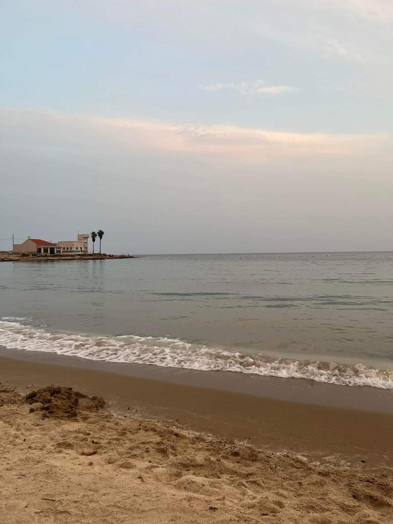 Uroczy apartament przy Playa de los Locos