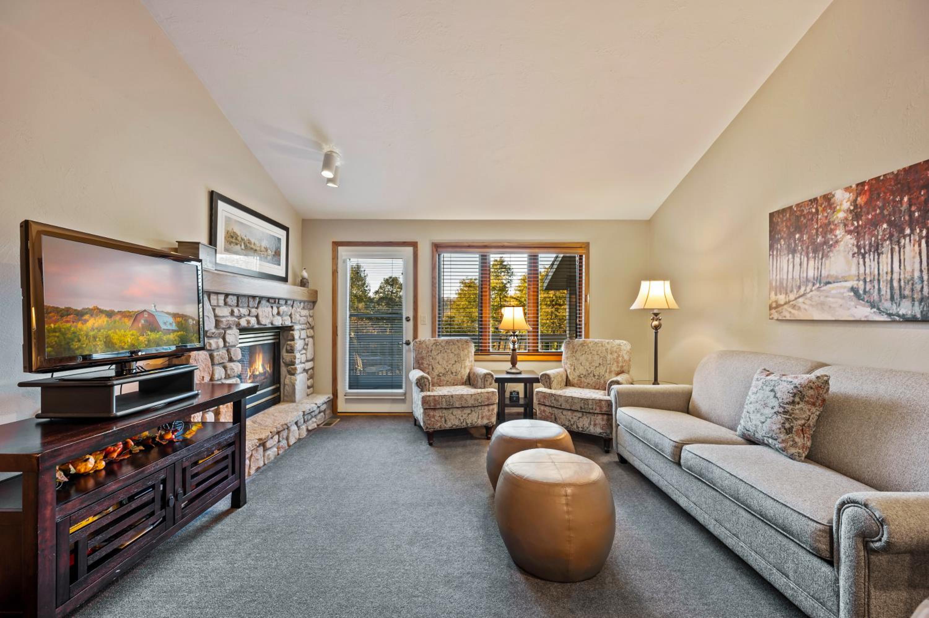 Evergreen Hill Condominiums