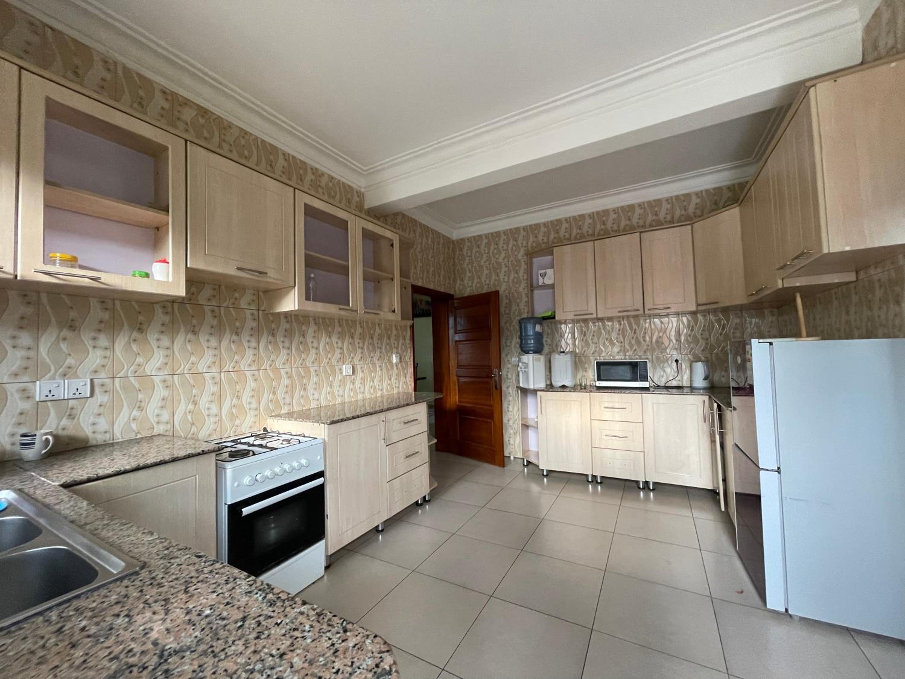 Captivating 7-Bed House in Kigali Rwanda view 5
