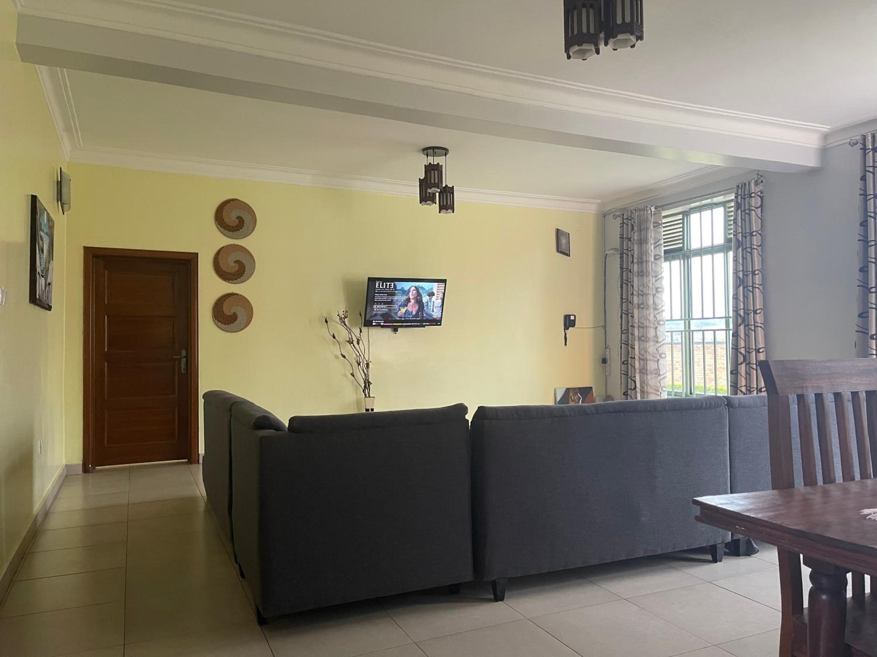Captivating 7-Bed House in Kigali Rwanda view 4