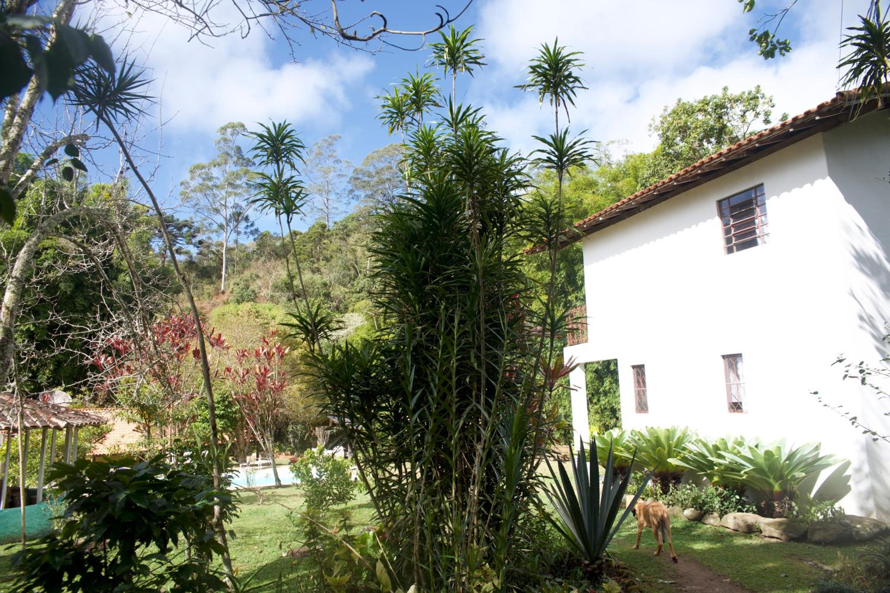 Casa em Friburgo com piscina, lareira, 1 suíte e 1 quarto