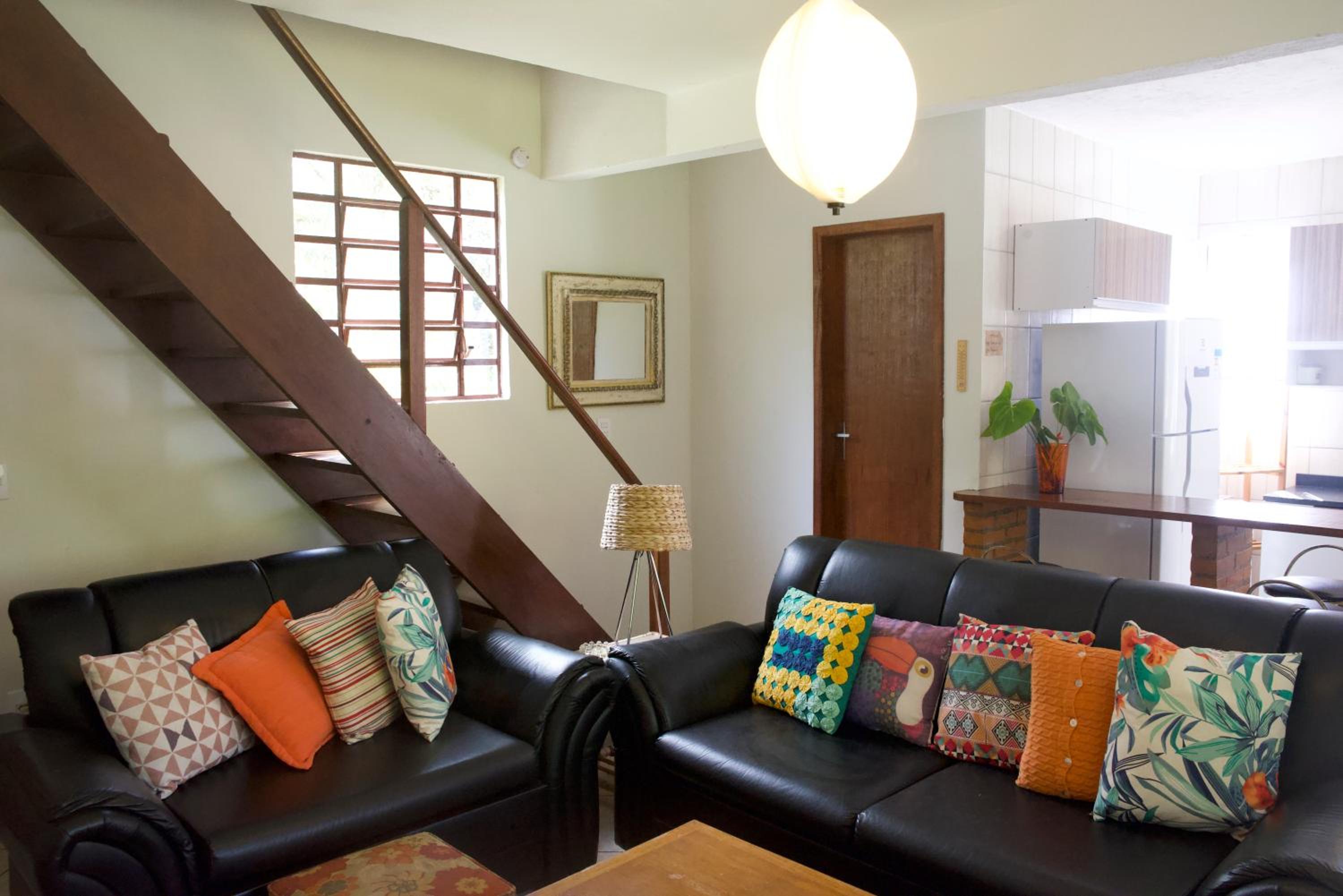 Casa em Friburgo com piscina, lareira, 1 suíte e 1 quarto