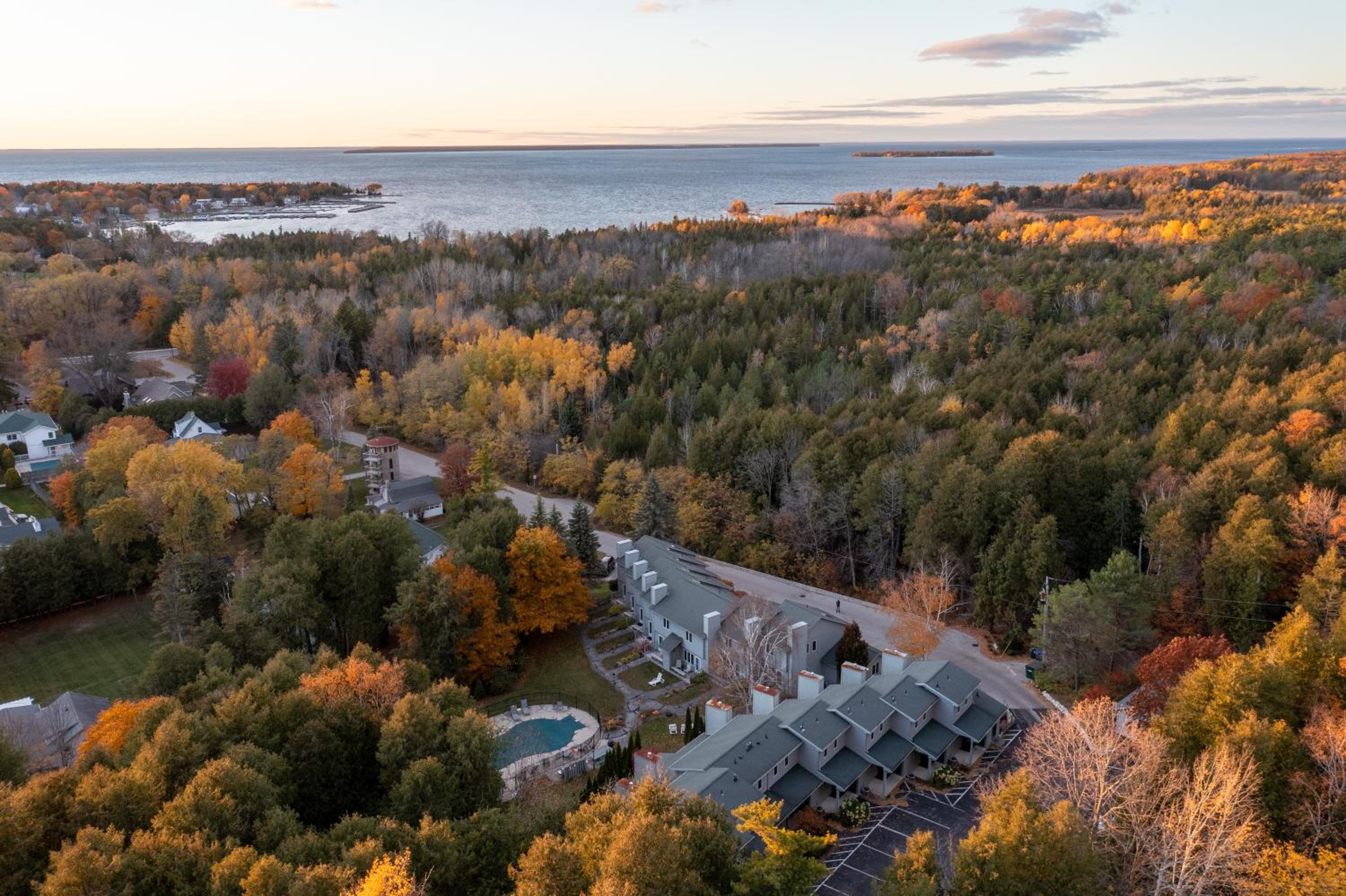 Evergreen Hill Condominiums
