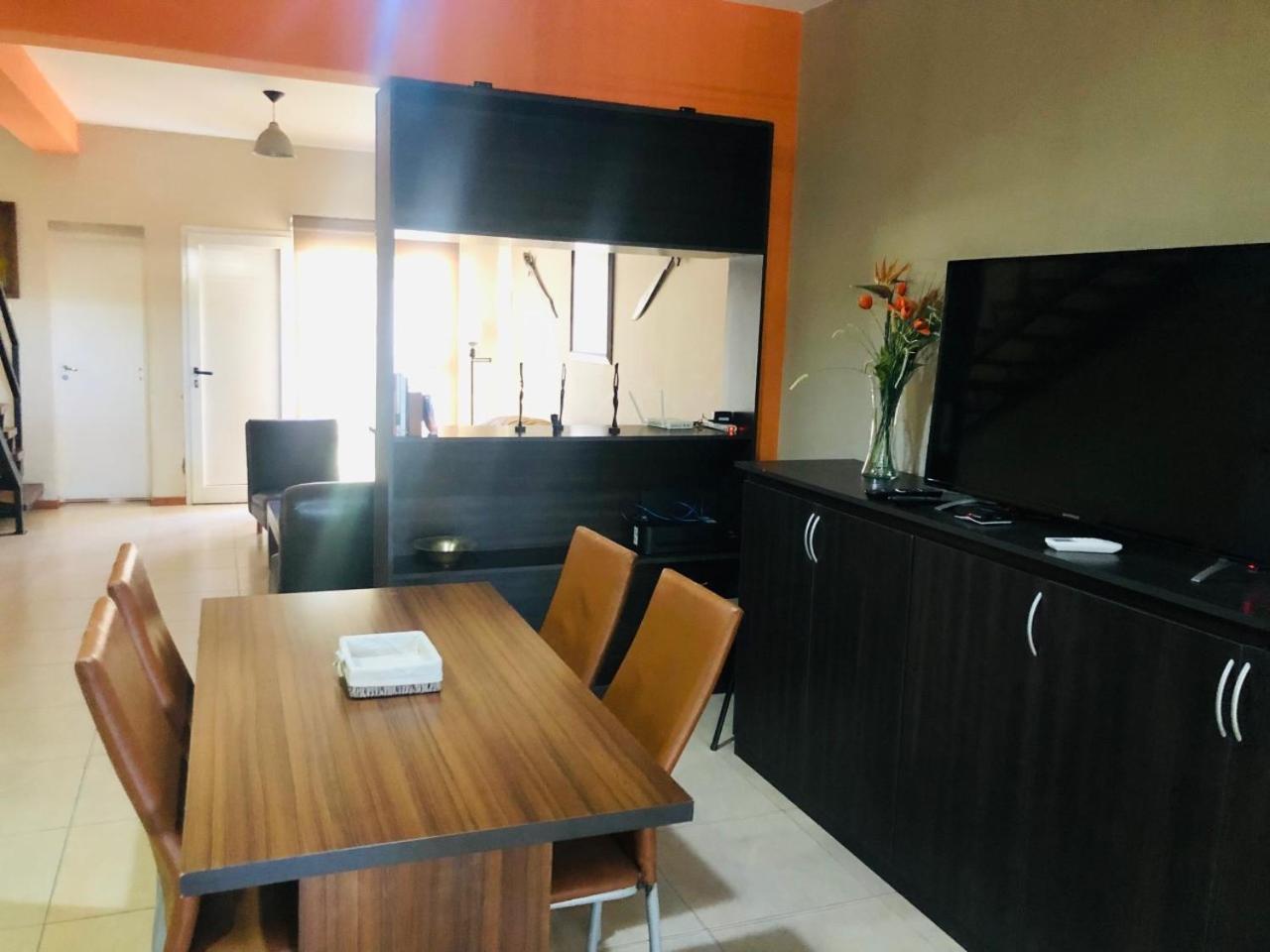 Hermoso Duplex c/Pileta y Cochera en Consorcio Privado Saavedra