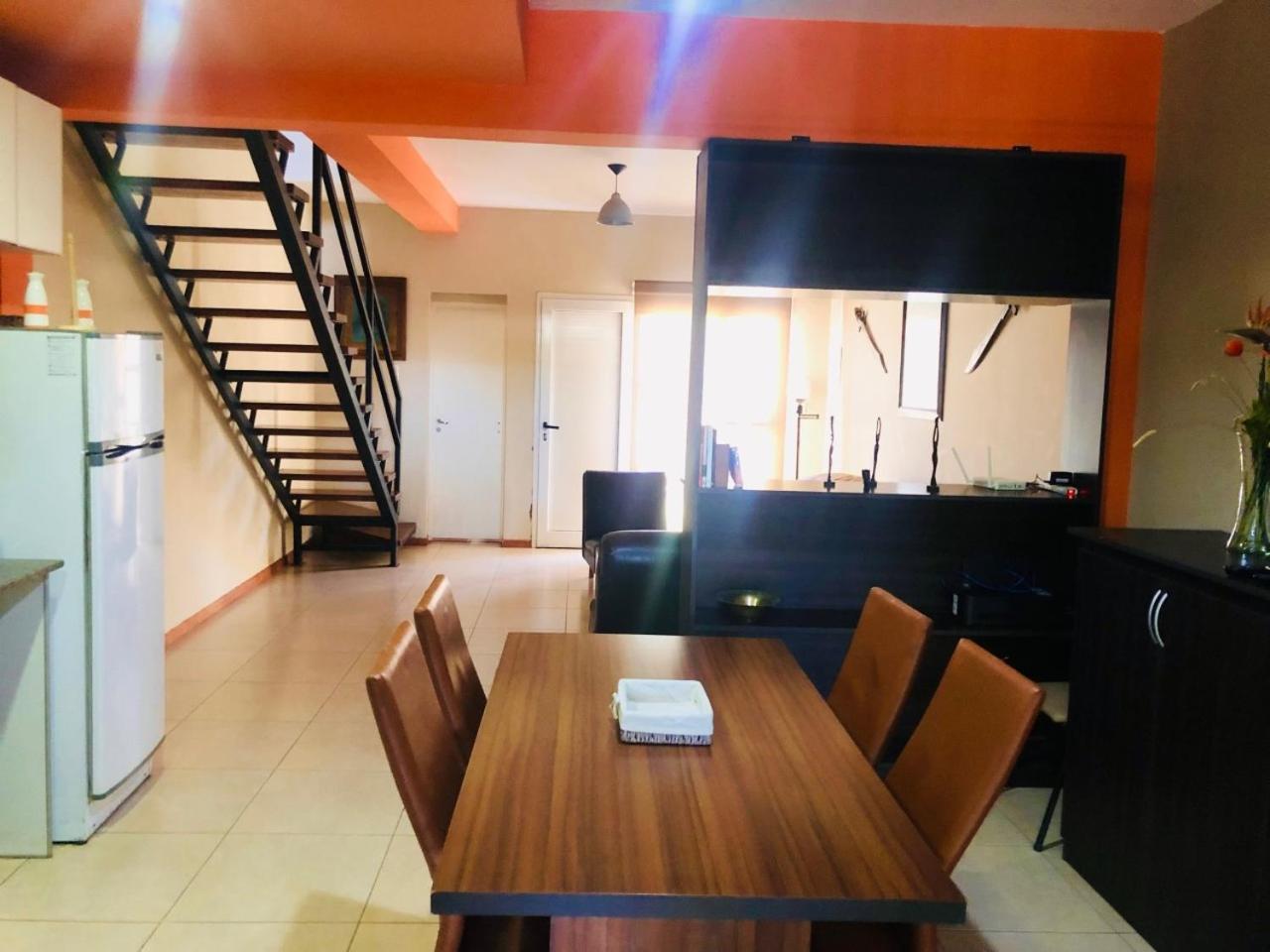 Hermoso Duplex c/Pileta y Cochera en Consorcio Privado Saavedra