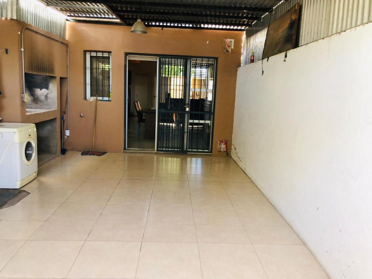 Hermoso Duplex c/Pileta y Cochera en Consorcio Privado Saavedra
