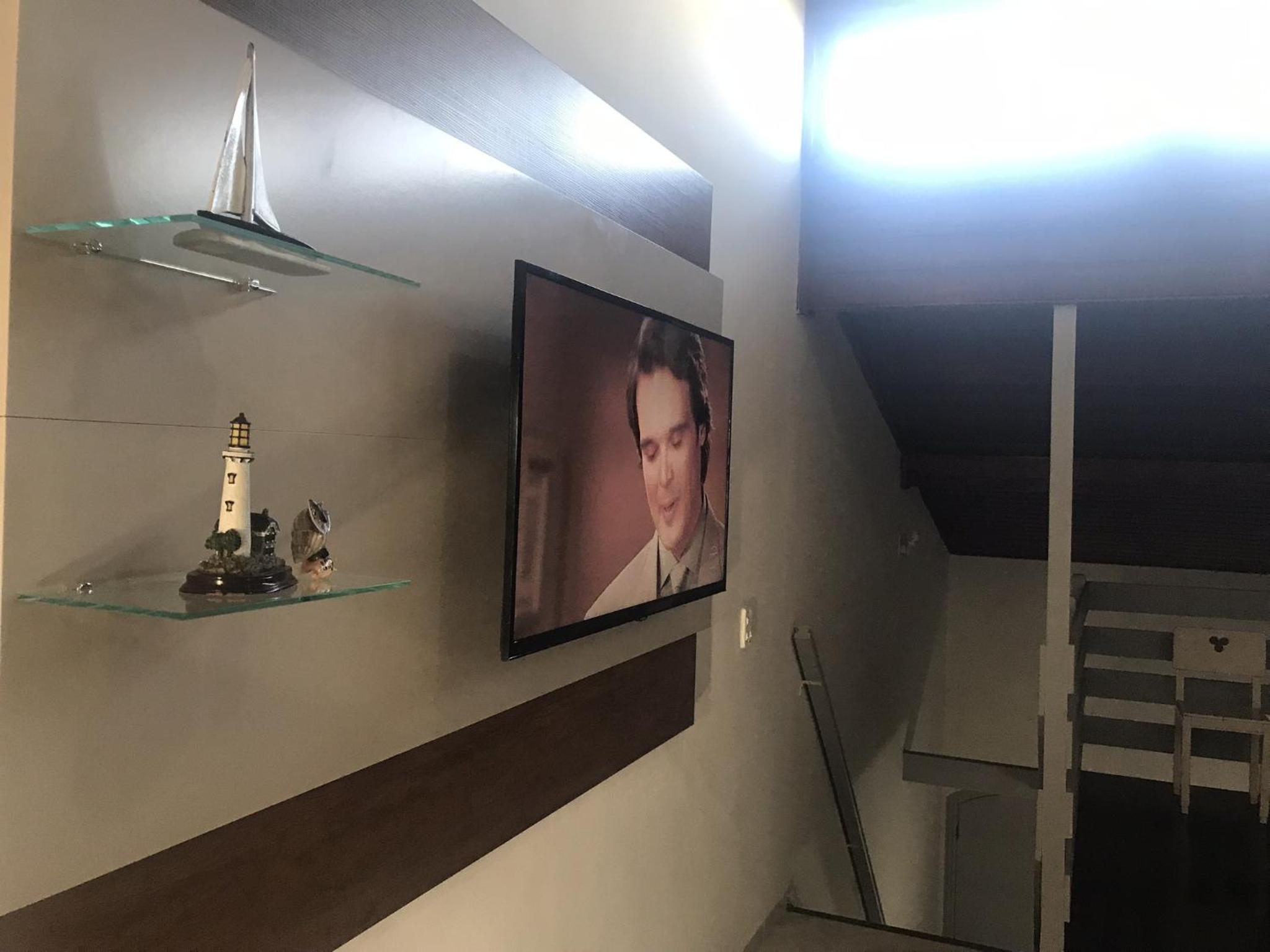 4let Saint Jhon Peró