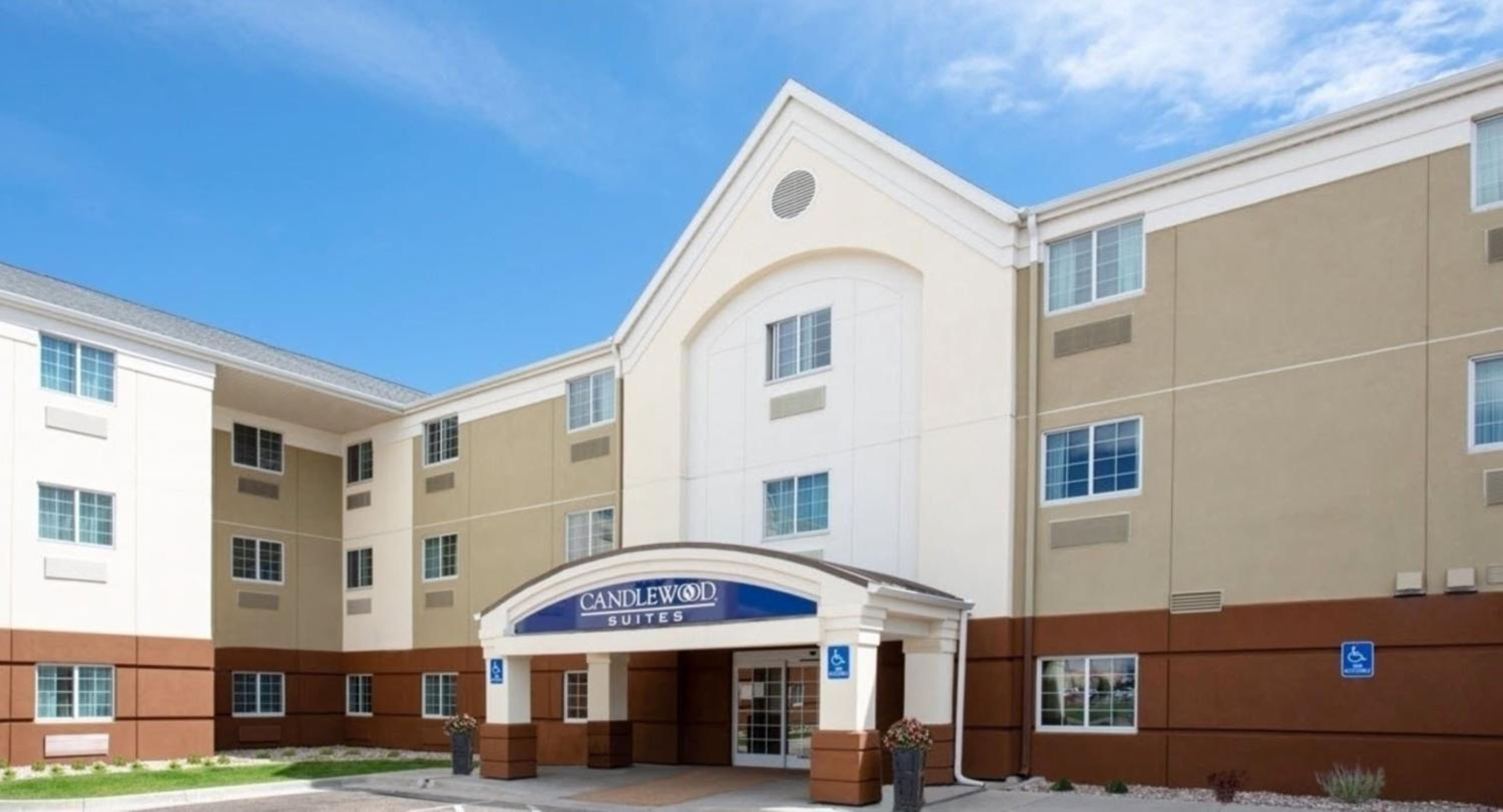 Hotel Candlewood Suites Cheyenne, an IHG Hotel - Image 1