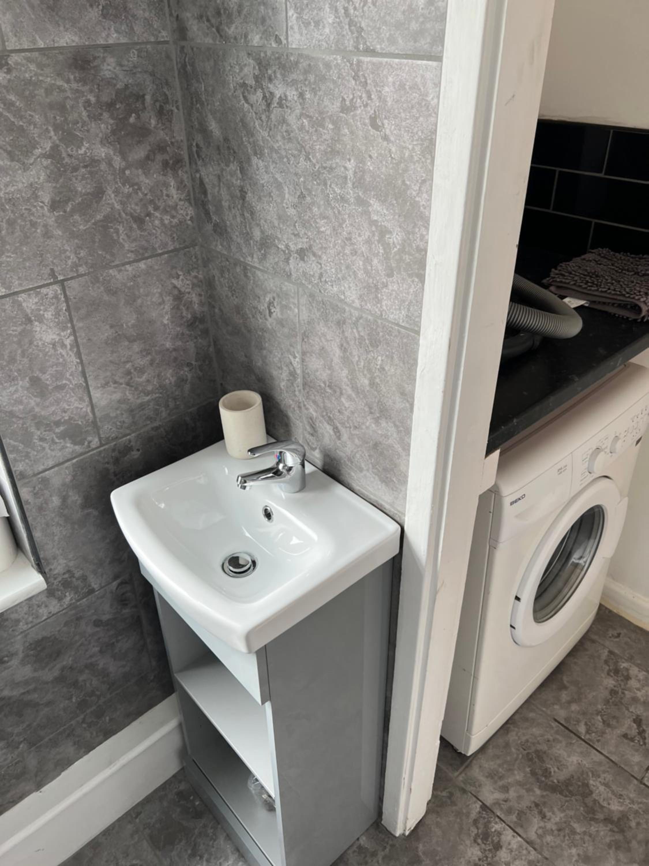 Doncaster Vacations - Kings view - Property Image 3