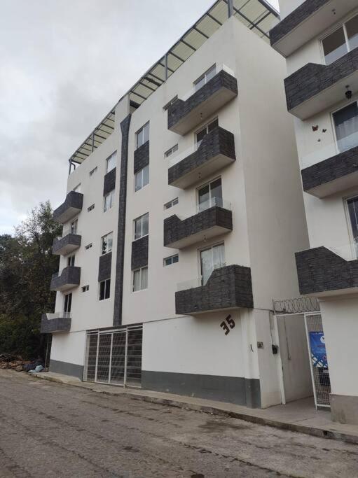 Hotel Vistas Pátzcuaro 205 - Image 1