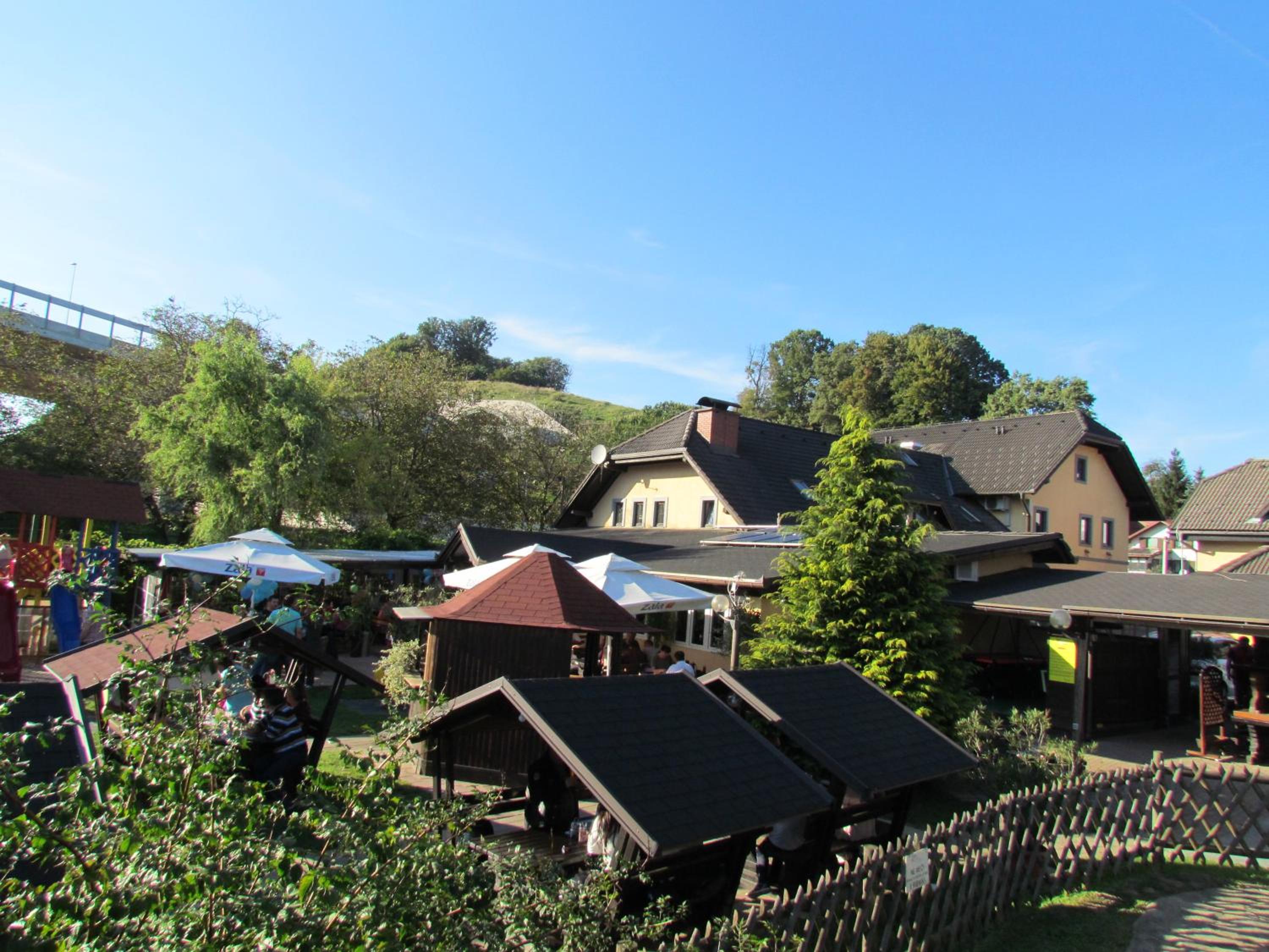 Photo 42