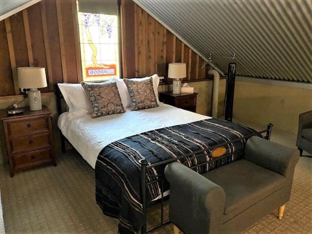 Outback Cellar & Country Cottage