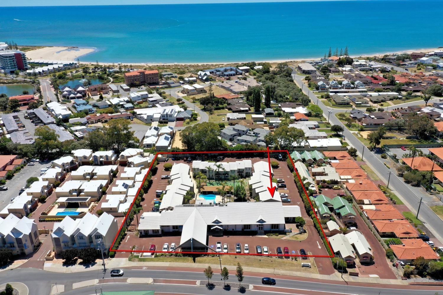 Hotel 7 Heaven - Image 1