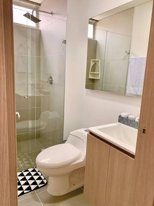 CE20 Excepcional Apartamento Piscina y parqueadero