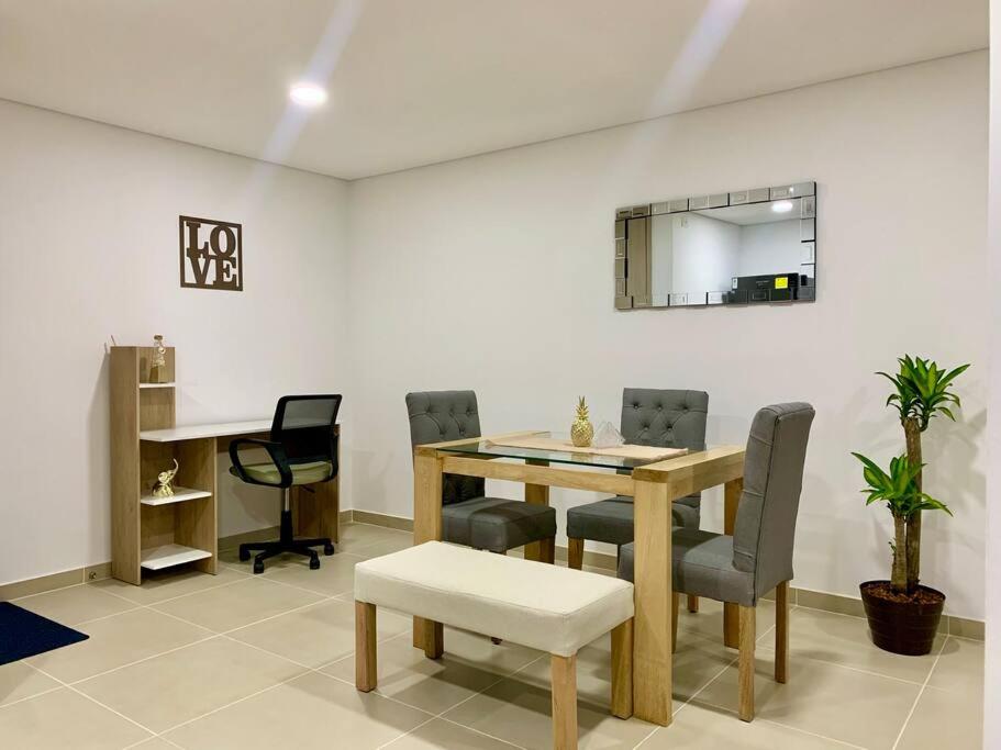 CE20 Excepcional Apartamento Piscina y parqueadero