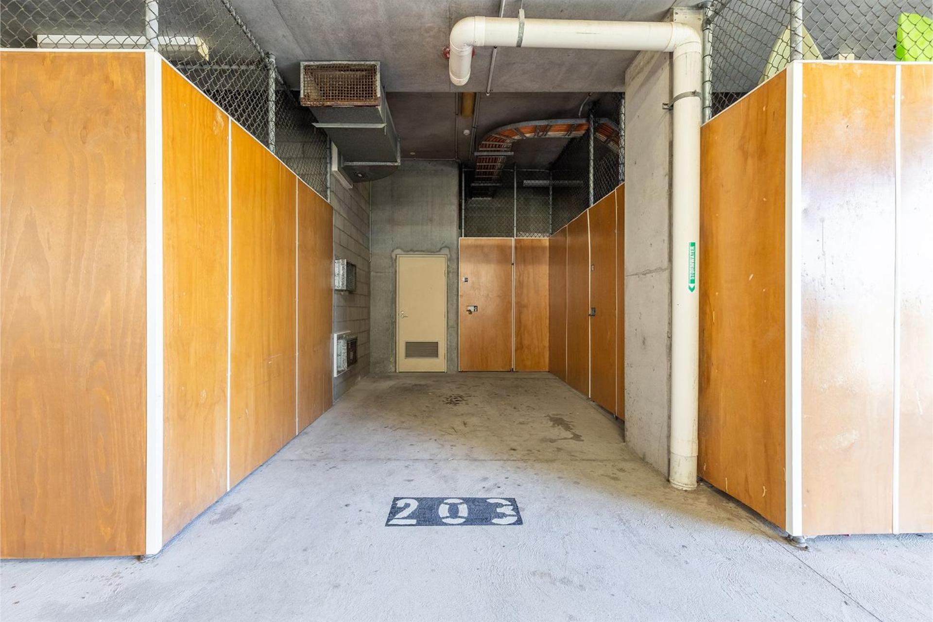 203 The Breakwater 2 Messines St magical unit with lift pool views and aircon
