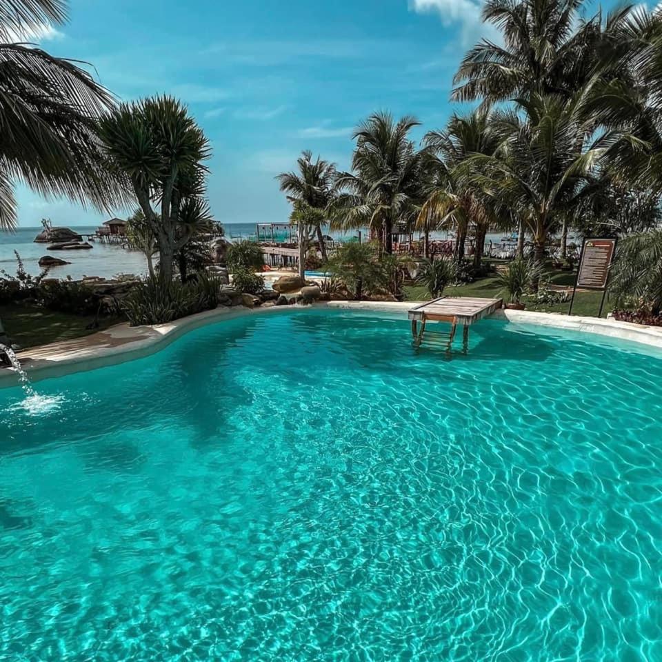 Rocks Beach Boutique