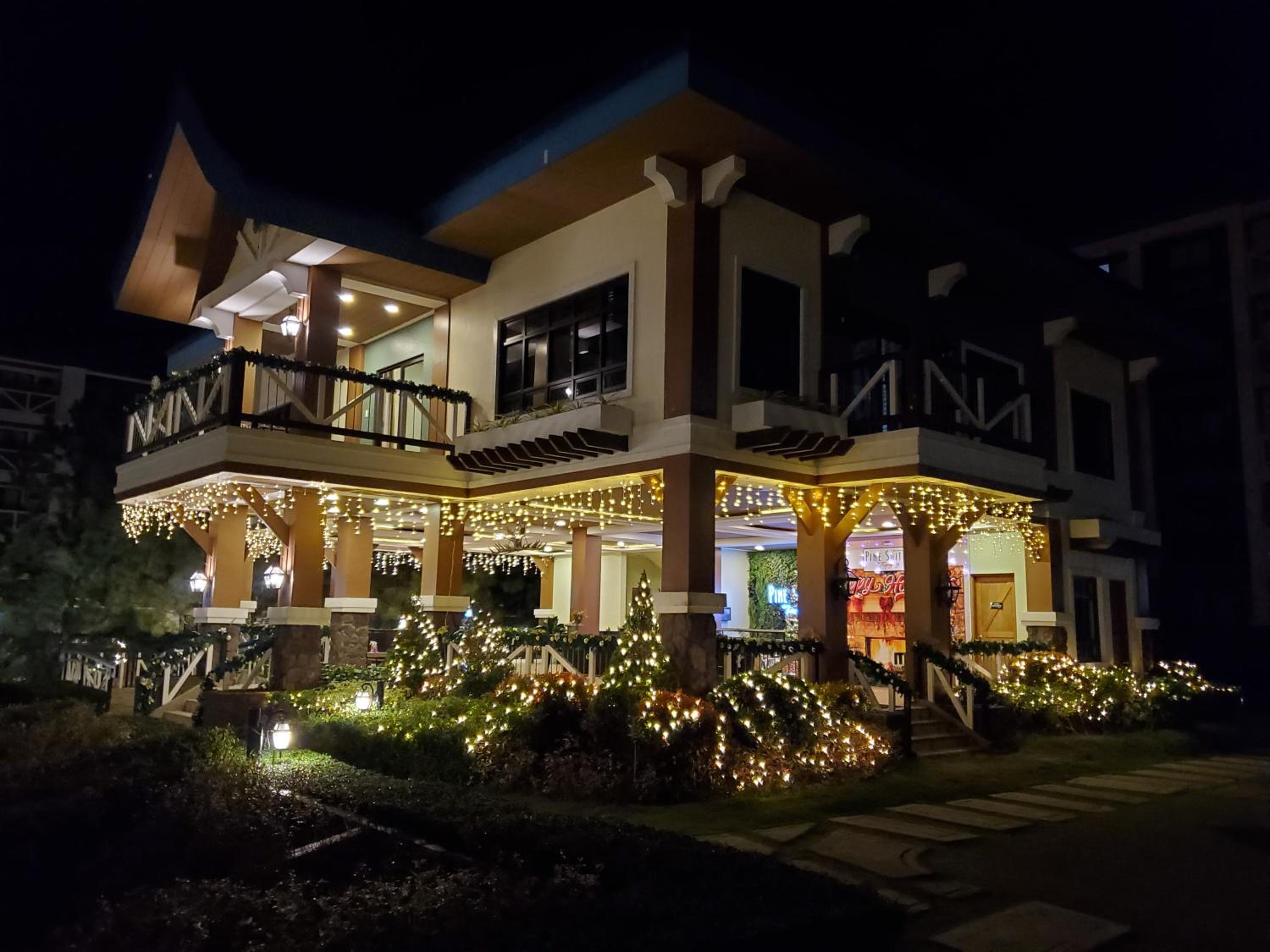 Cozy Condo at Pine Suites Tagaytay with WIFI Netflix & Pool, タガイタイ - 17