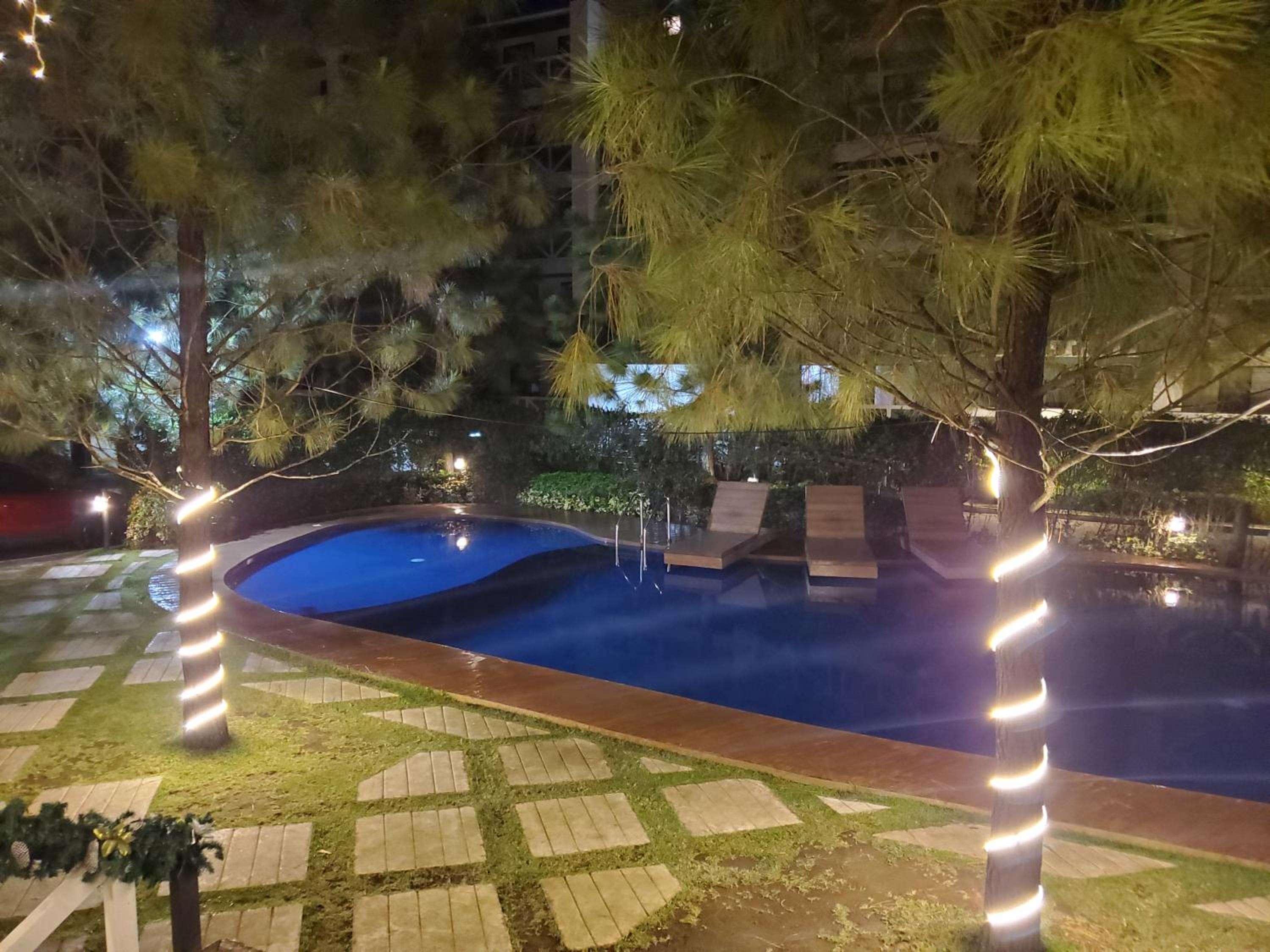Cozy Condo at Pine Suites Tagaytay with WIFI Netflix & Pool
