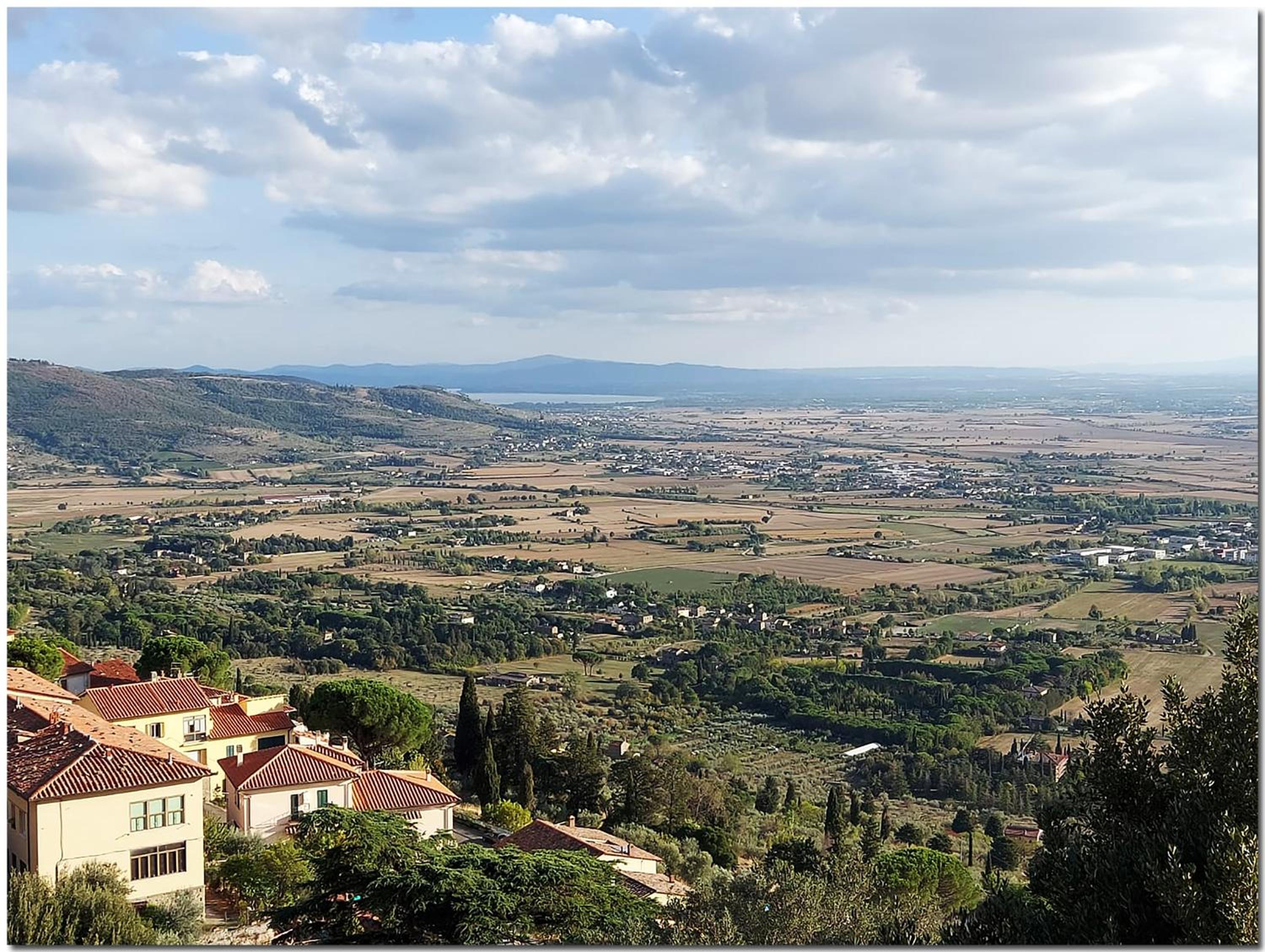Cortona Vacations - Villino Cortona - holiday home with pool, wifi and Ac, based in Tuscany - Property Image 11