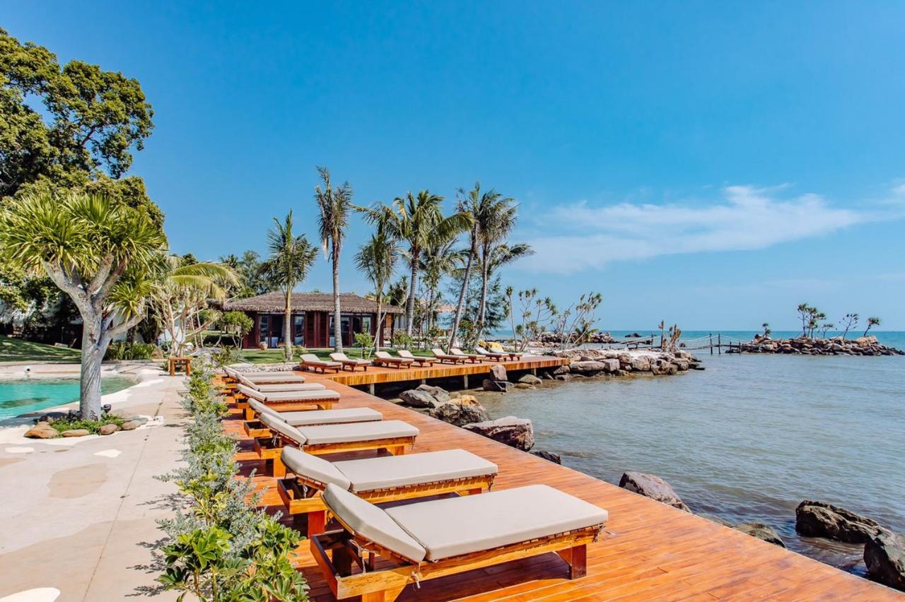 Rocks Beach Boutique
