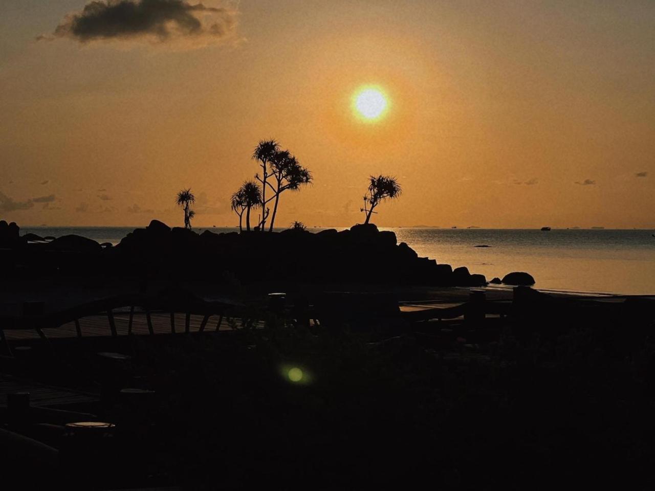 Rocks Beach Boutique