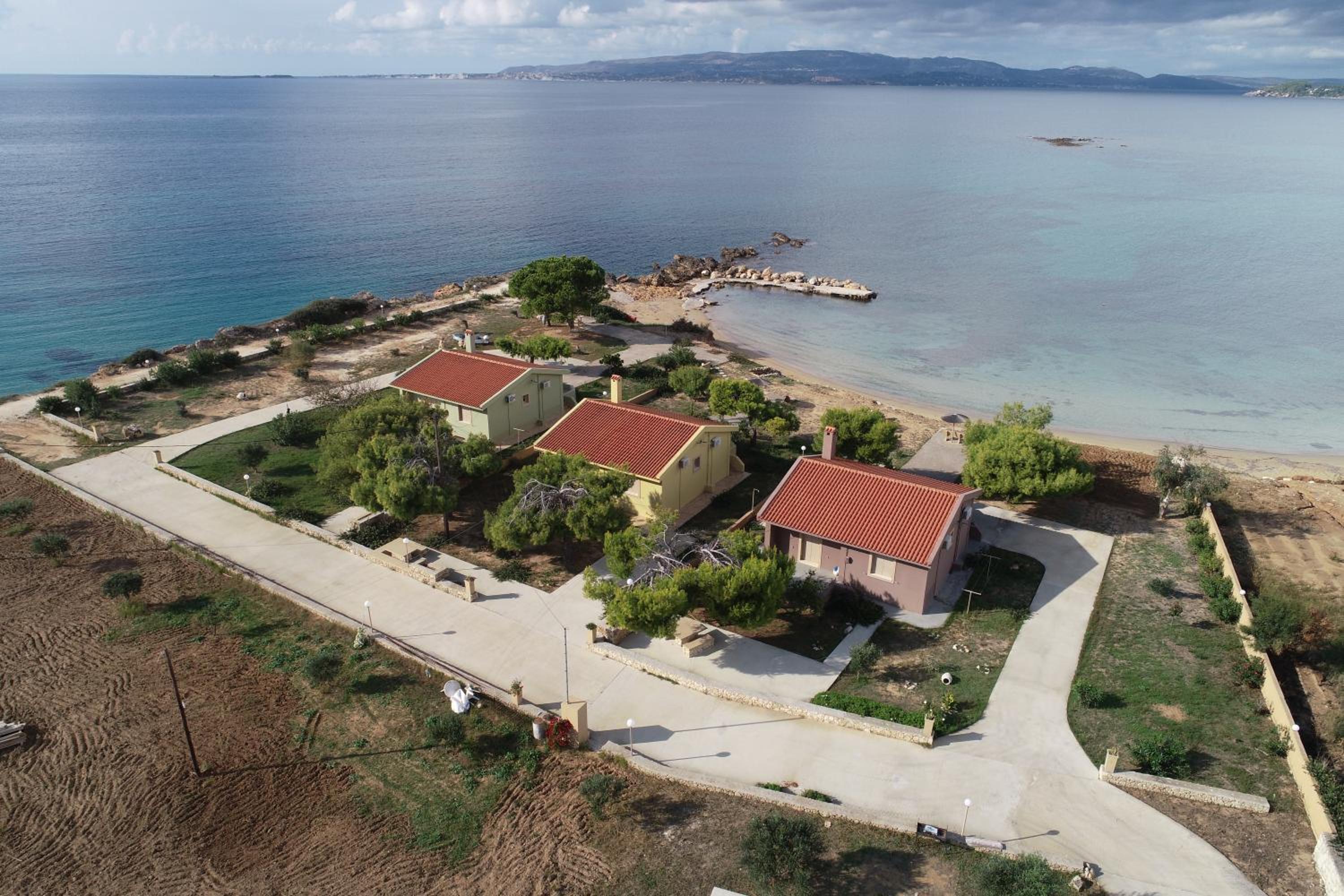 Minies Beach Villas