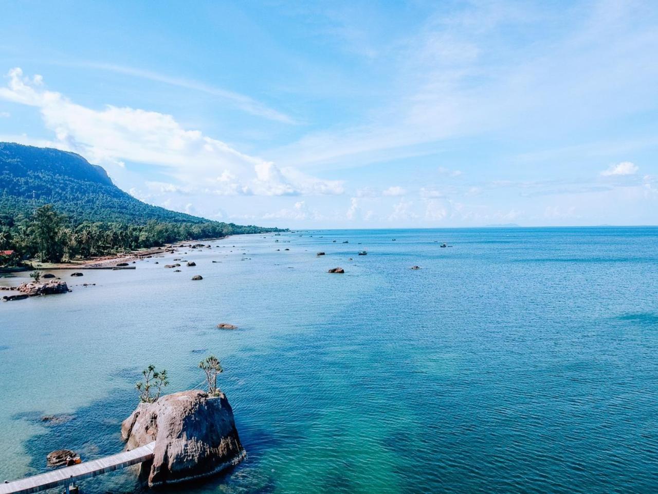 Rocks Beach Boutique