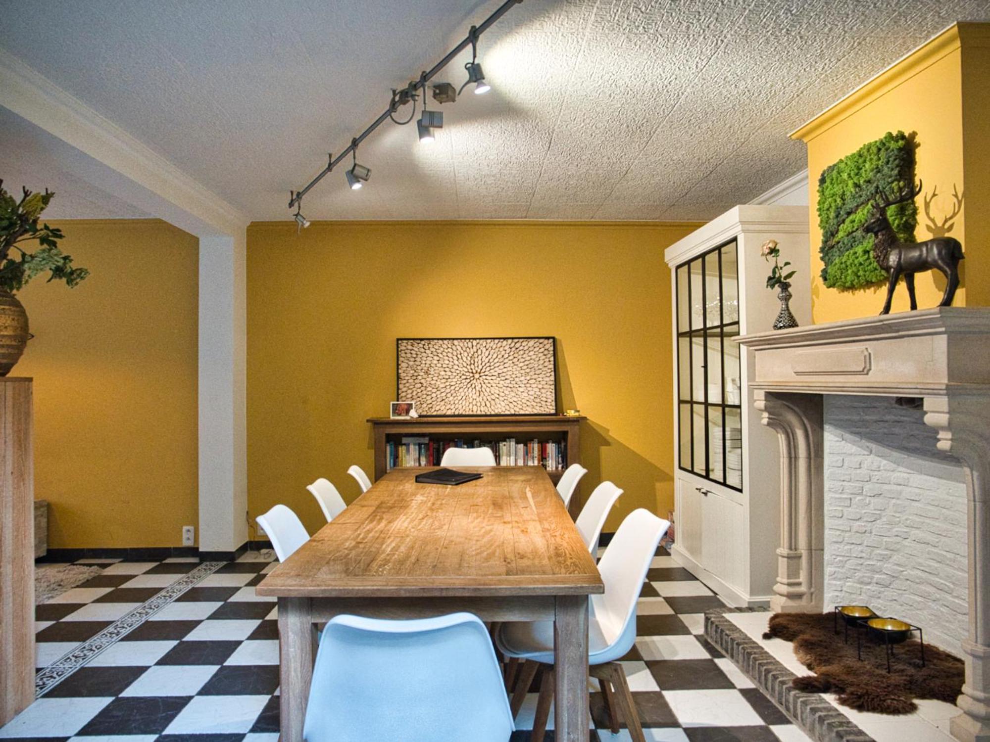 Central Bruges Home with 4 Ensuites