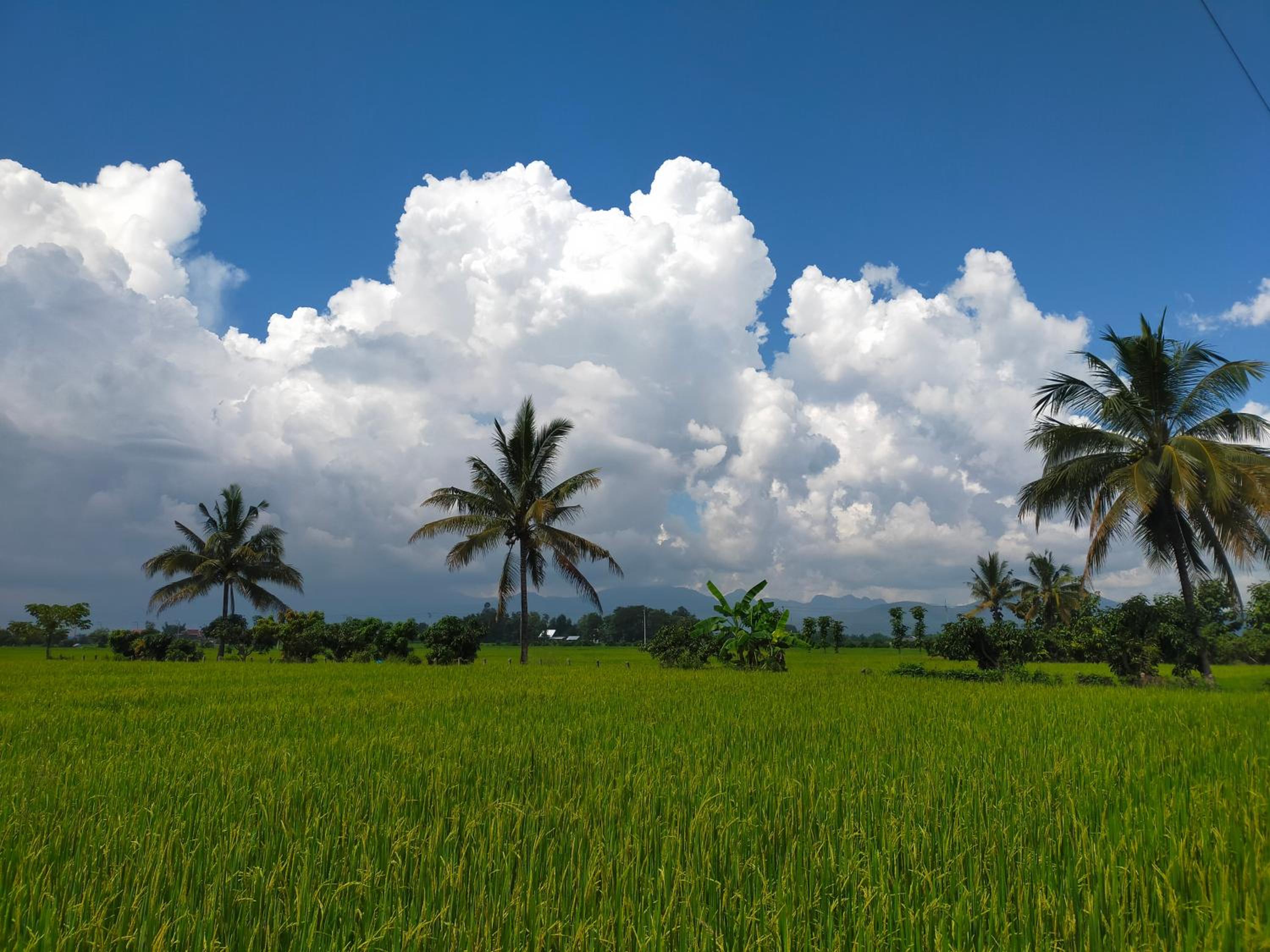 Khoom Kam Kaew