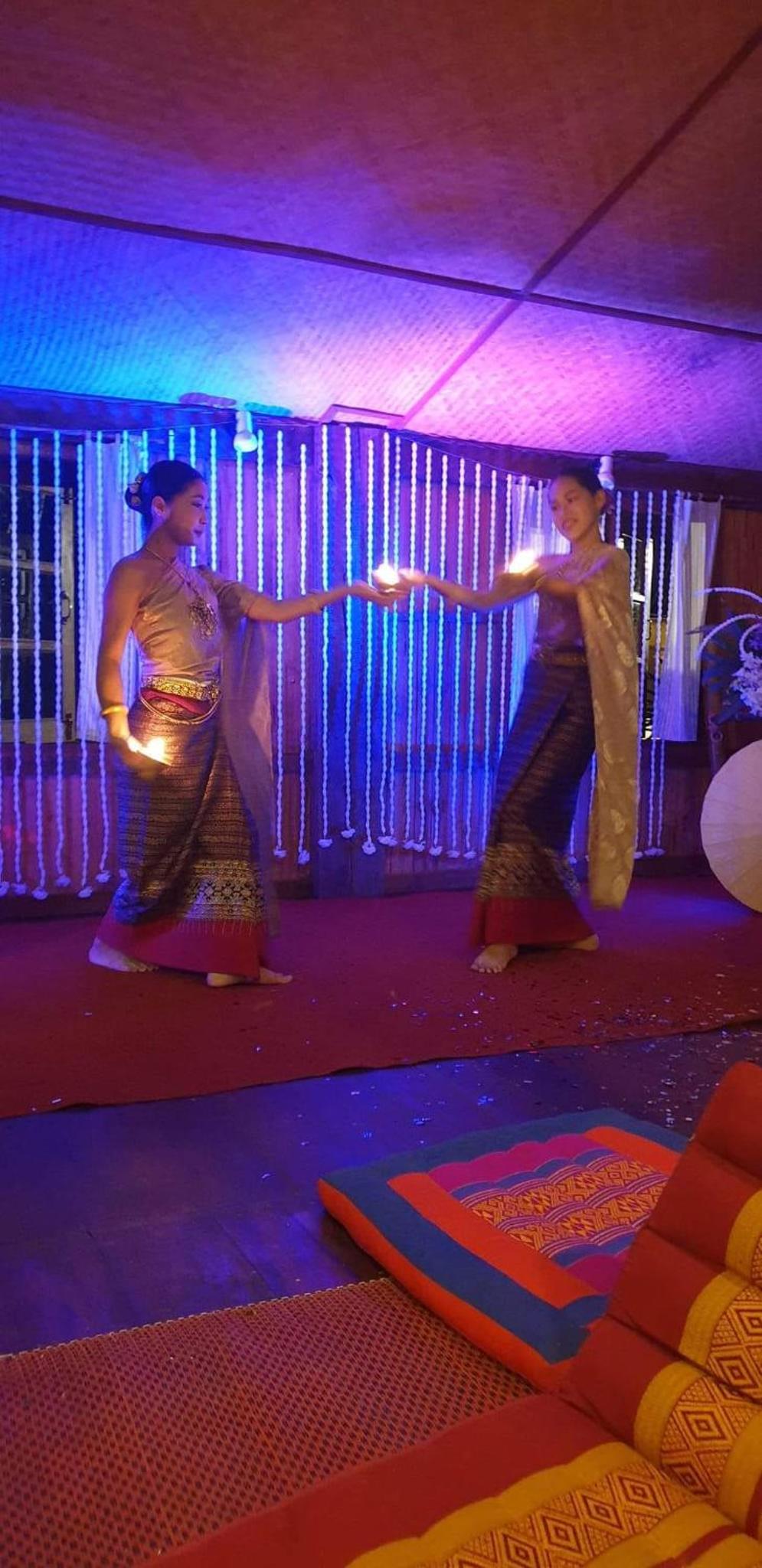 Khoom Kam Kaew