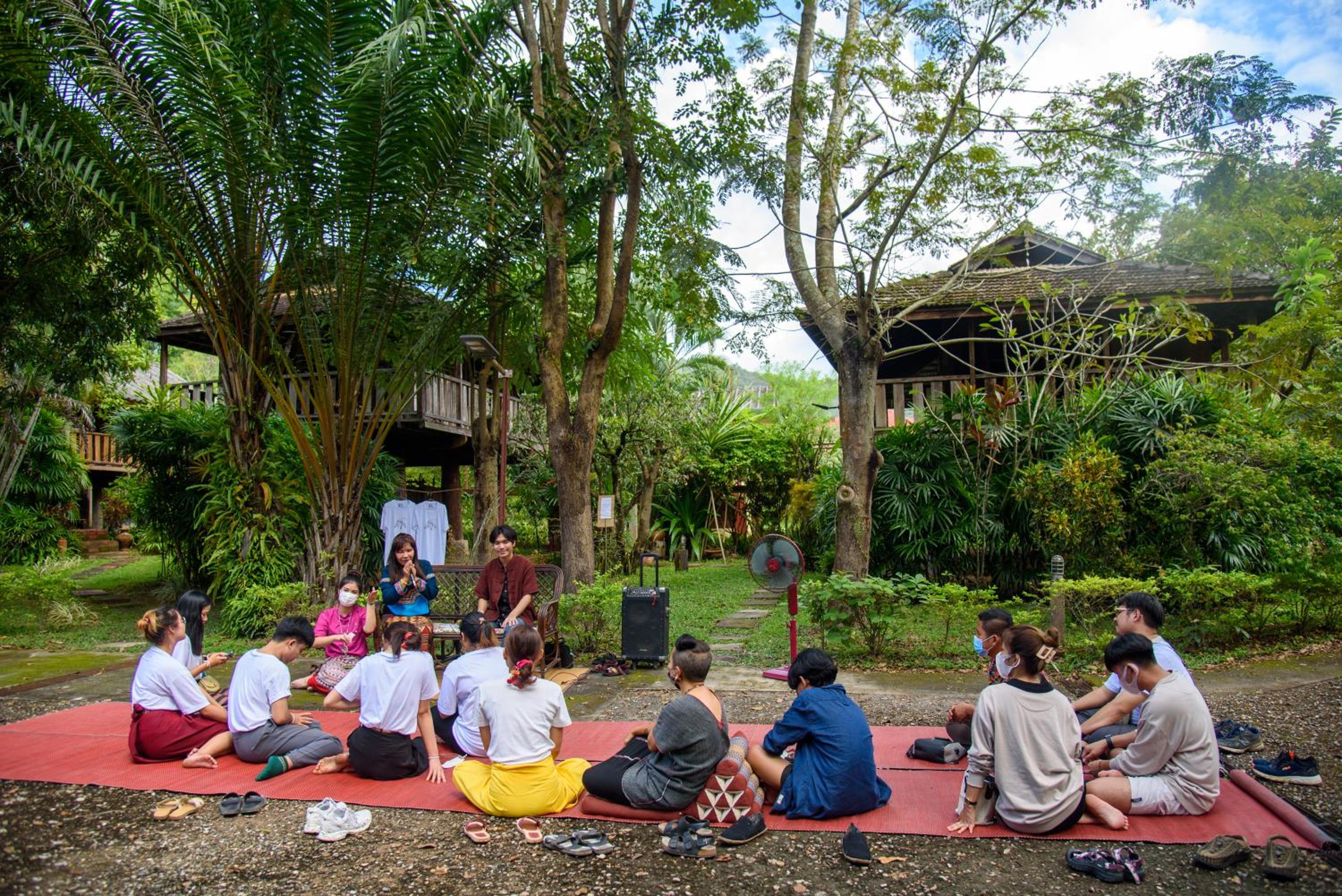 Khoom Kam Kaew