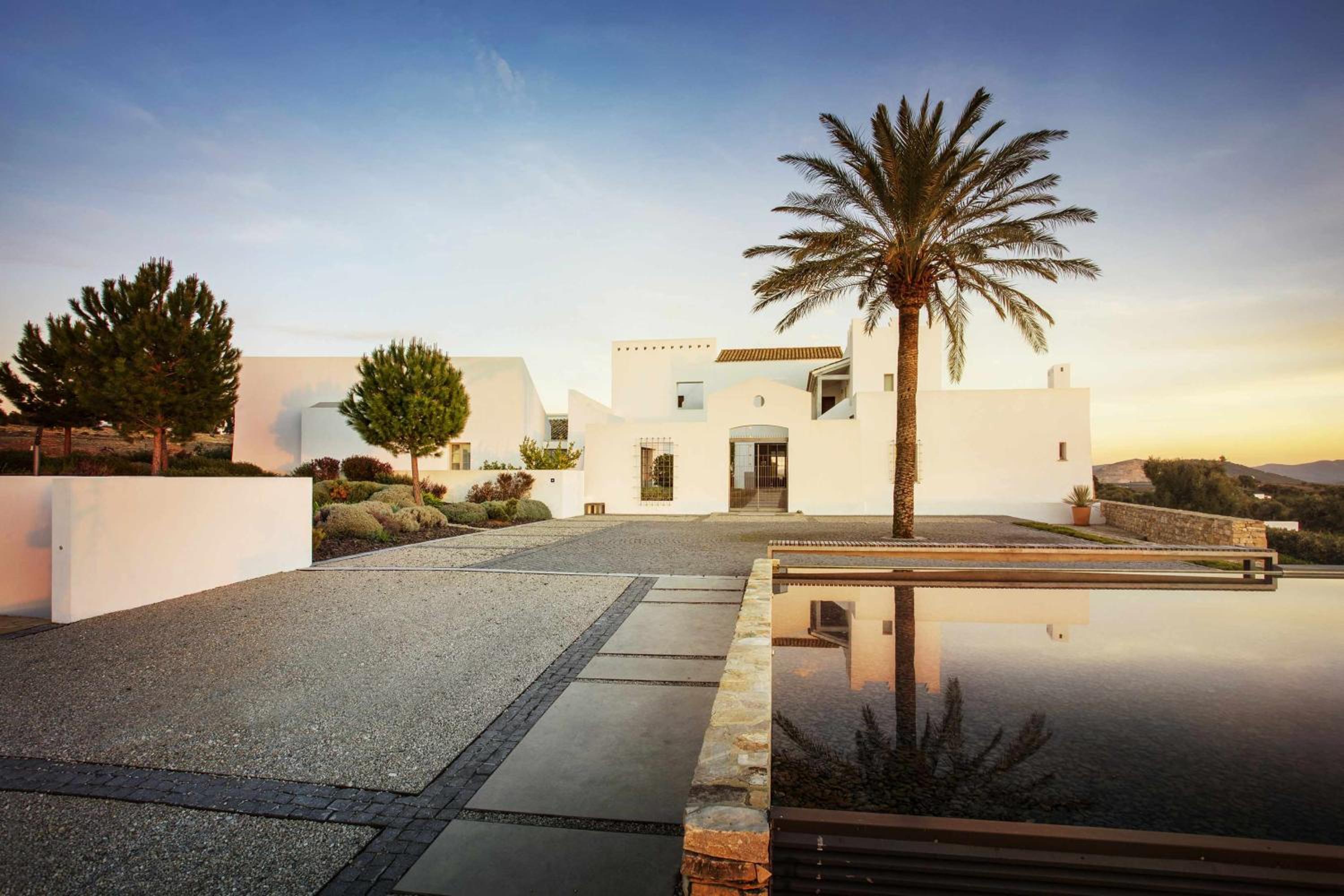 Cortijo exclusivo rodeado de un olivar centenario