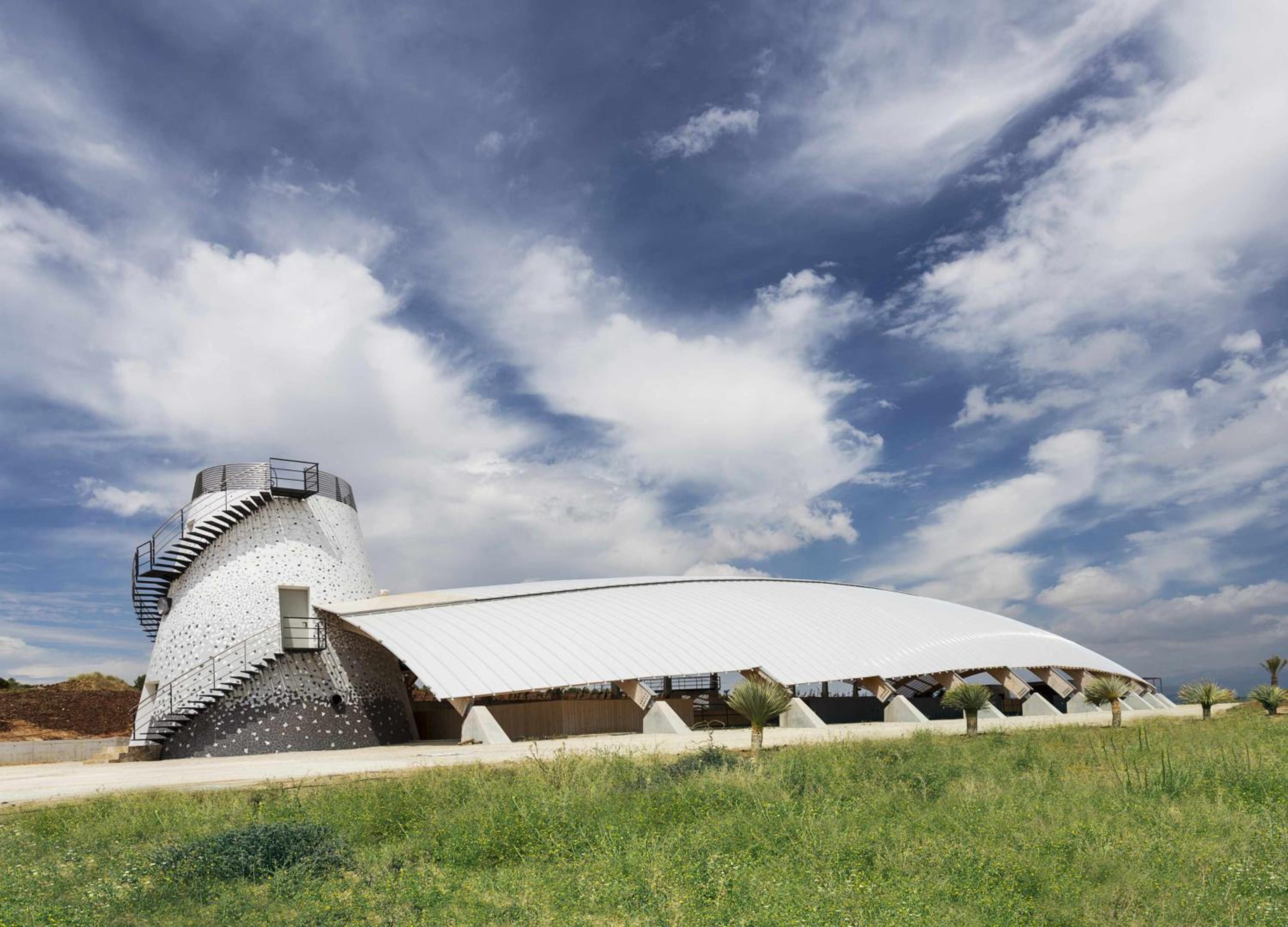 Cortijo exclusivo rodeado de un olivar centenario