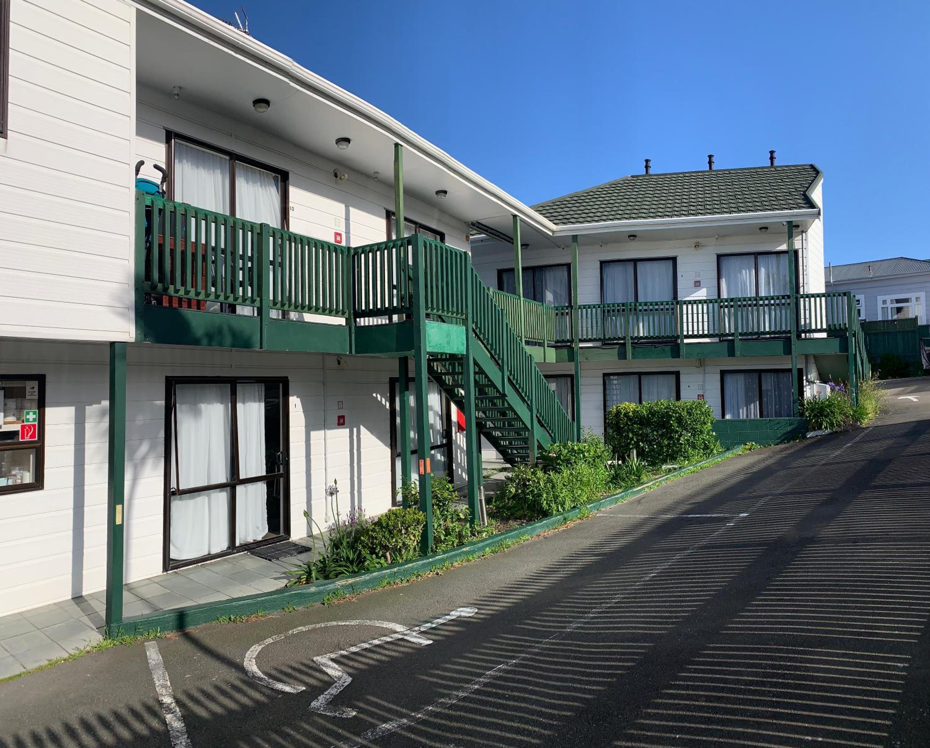 Hotel Adelaide Motel - Image 1