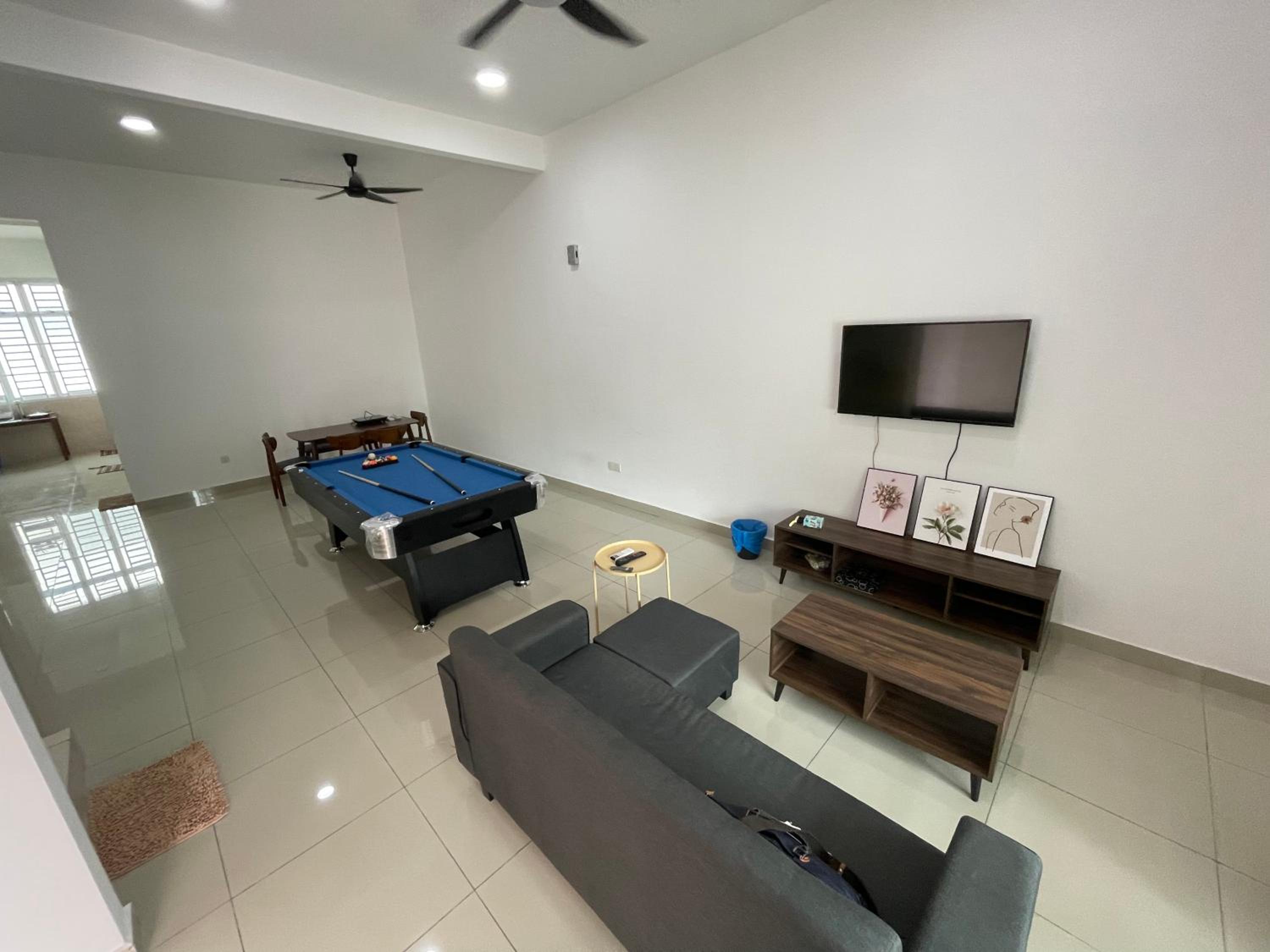 11 Austin 5mins to AICC Long Sing HeLiXuan Yi Jia PeiKin Restaurant Opposite HSI