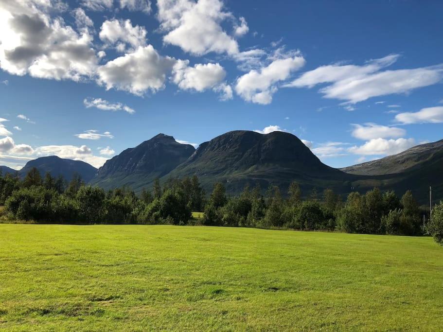 Mountainside Lodge - Breivikeidet view 2