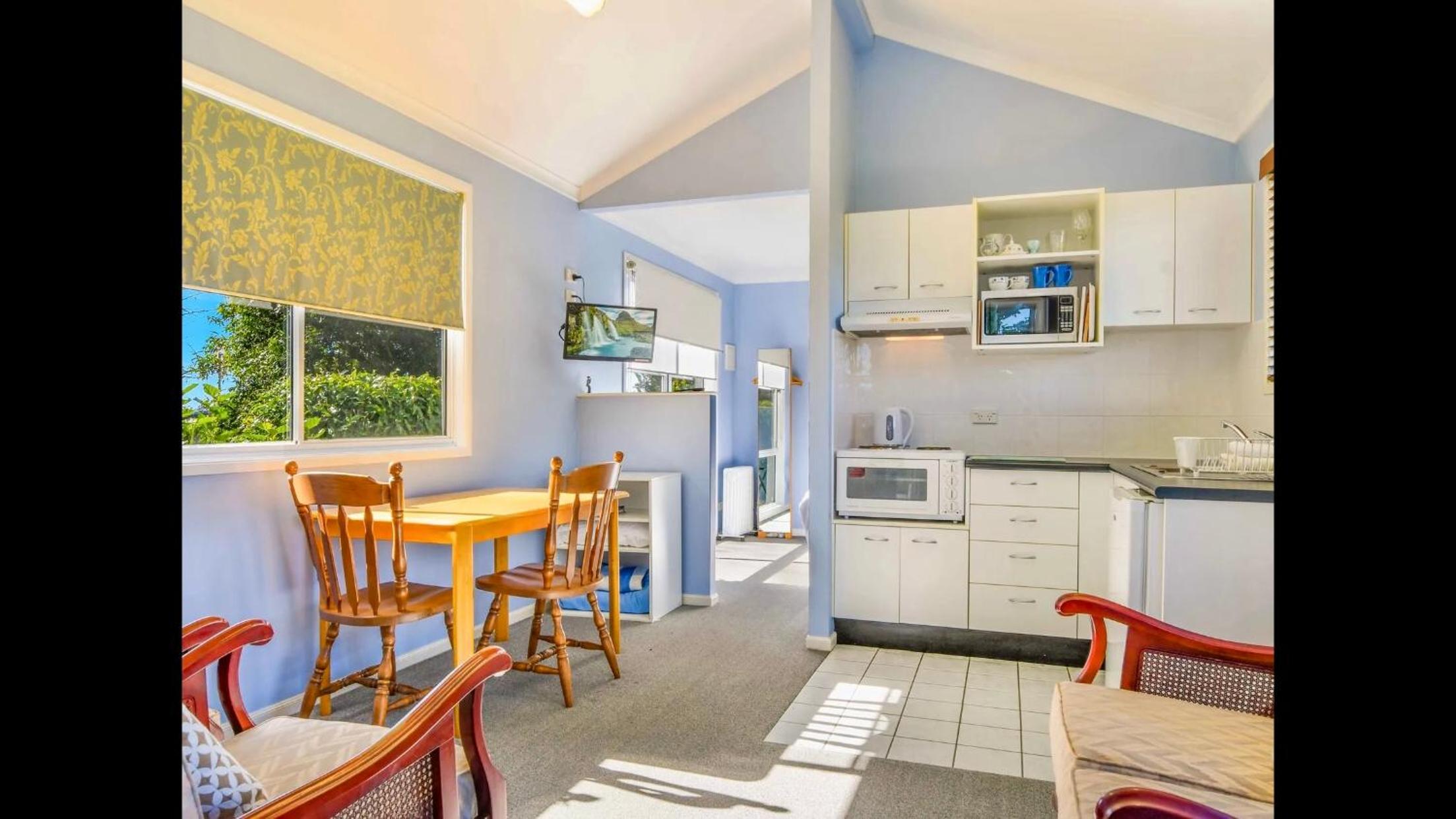 Apple Tree Cottage - Comboyne Mountain Cottages