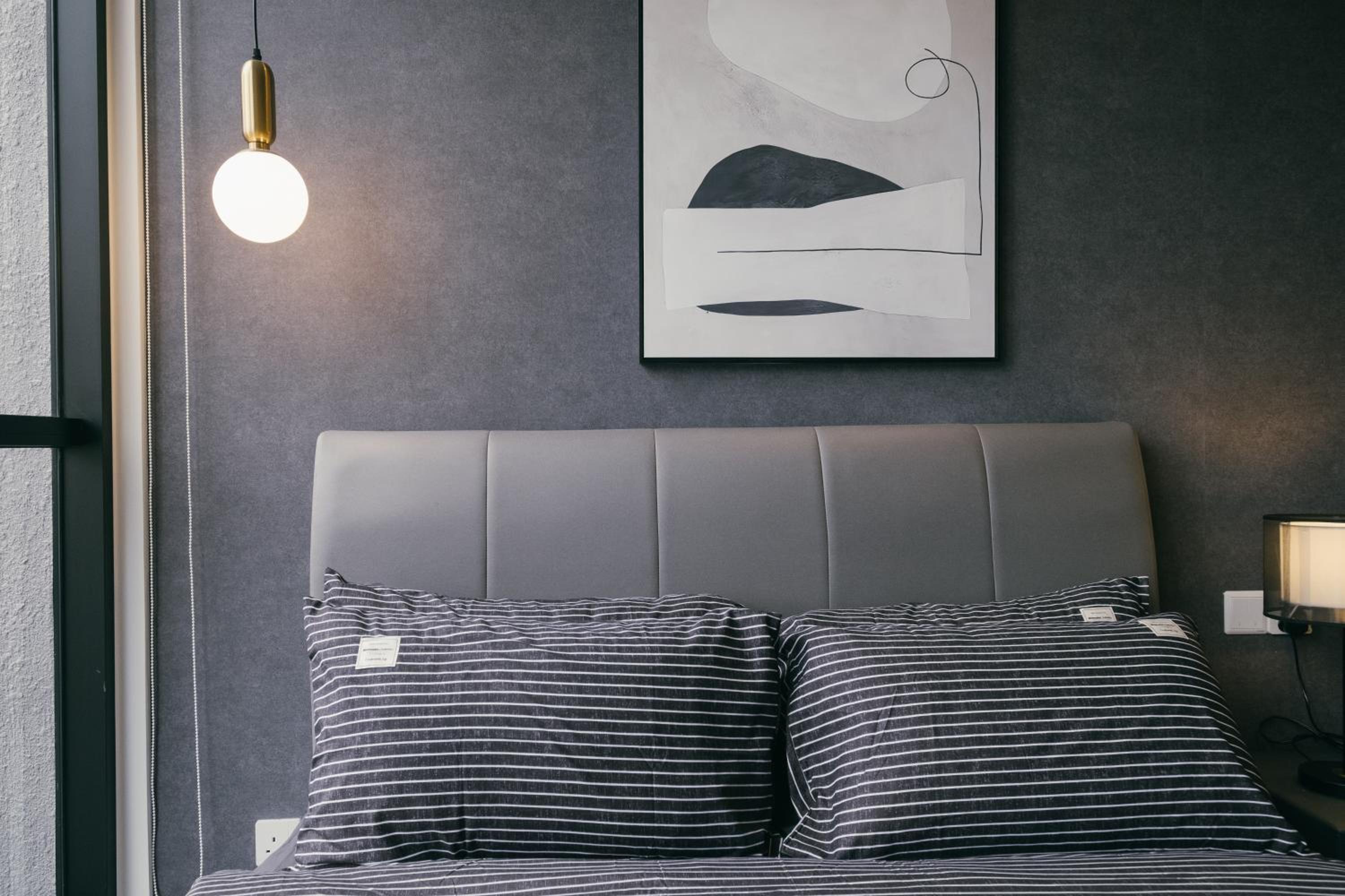 Scarletz KLCC Studio Suites 4 pax Luxury Modern Style WiFi 100Mbps