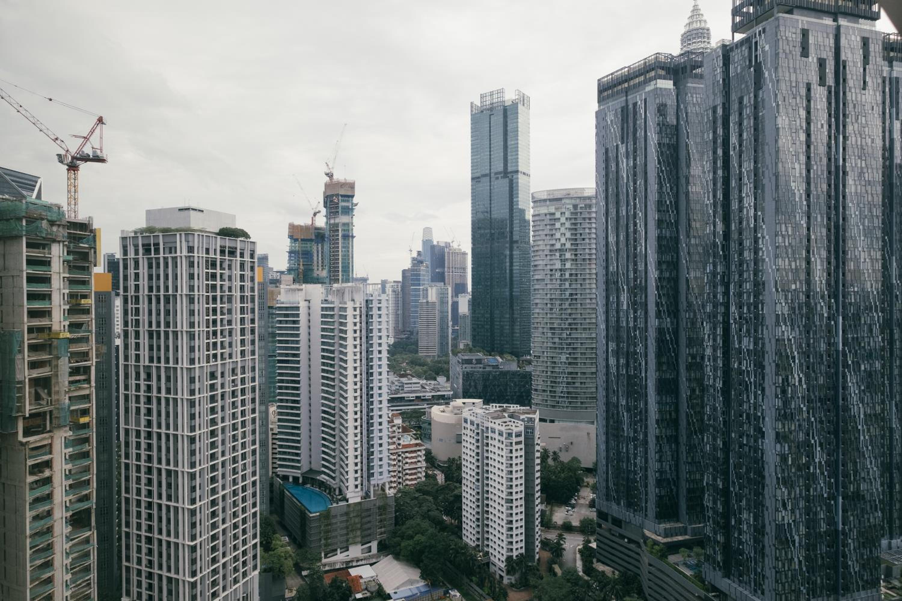 Scarletz KLCC Studio Suites 4 pax Luxury Modern Style WiFi 100Mbps
