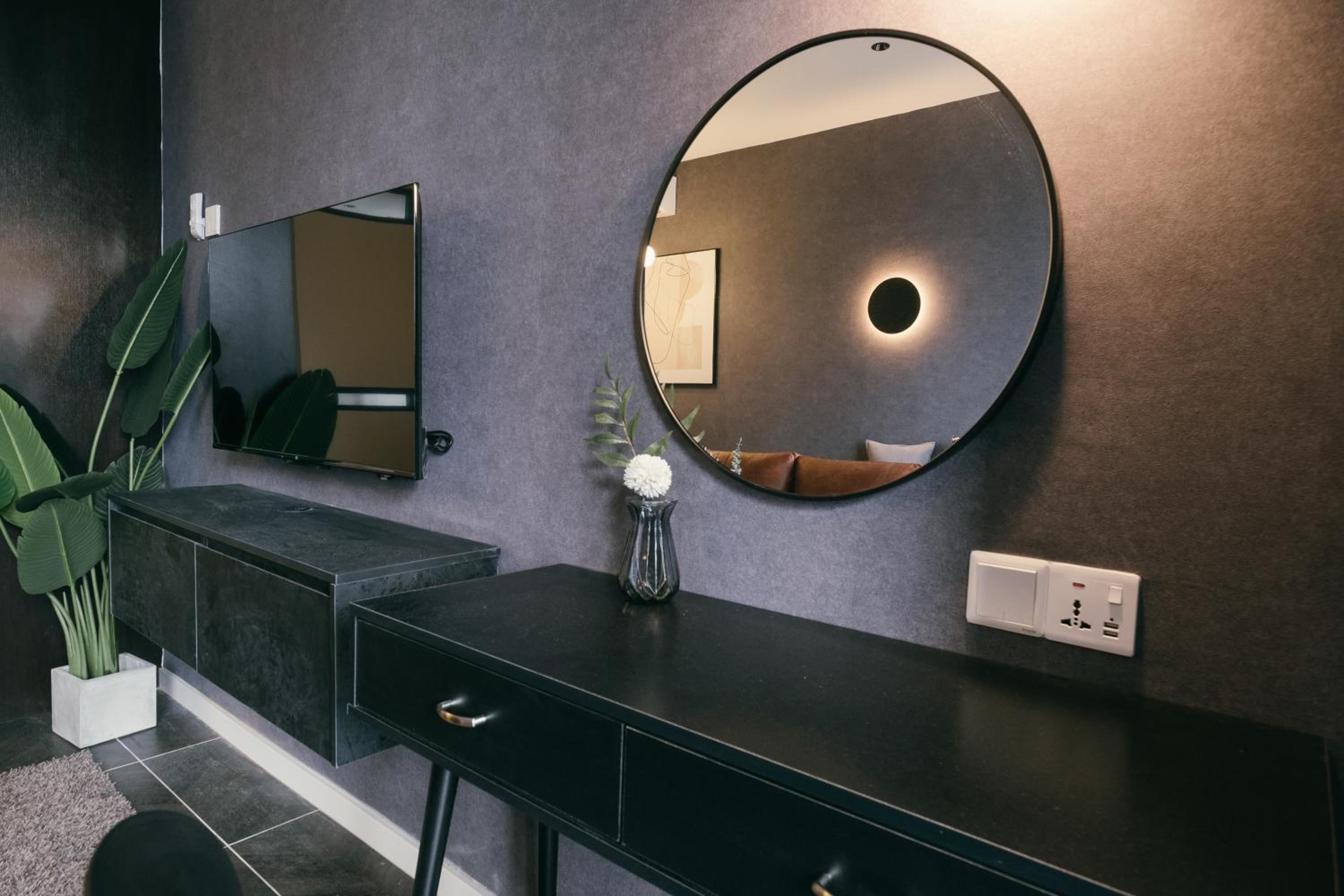 Scarletz KLCC Studio Suites 4 pax Luxury Modern Style WiFi 100Mbps