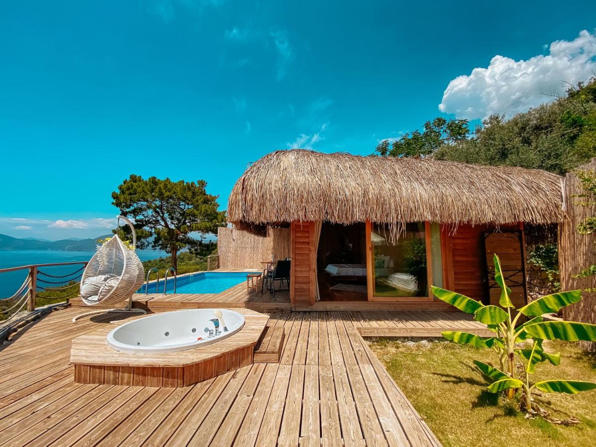 Jacuzzi