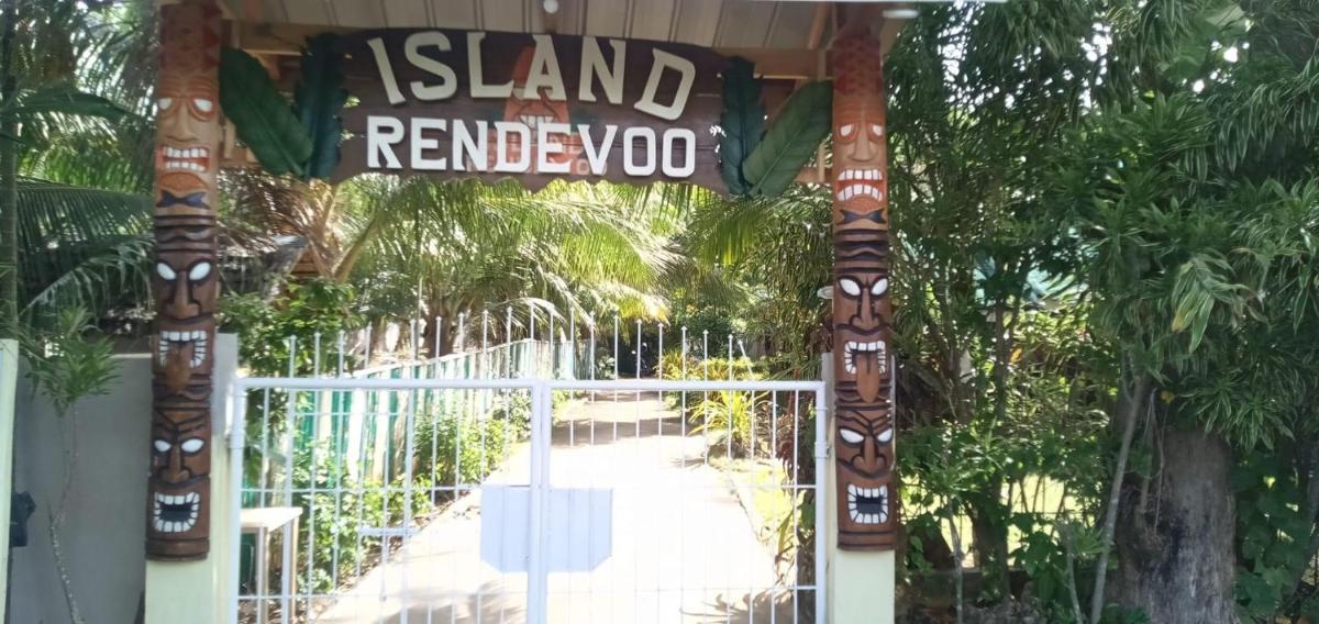Island Rendevoo