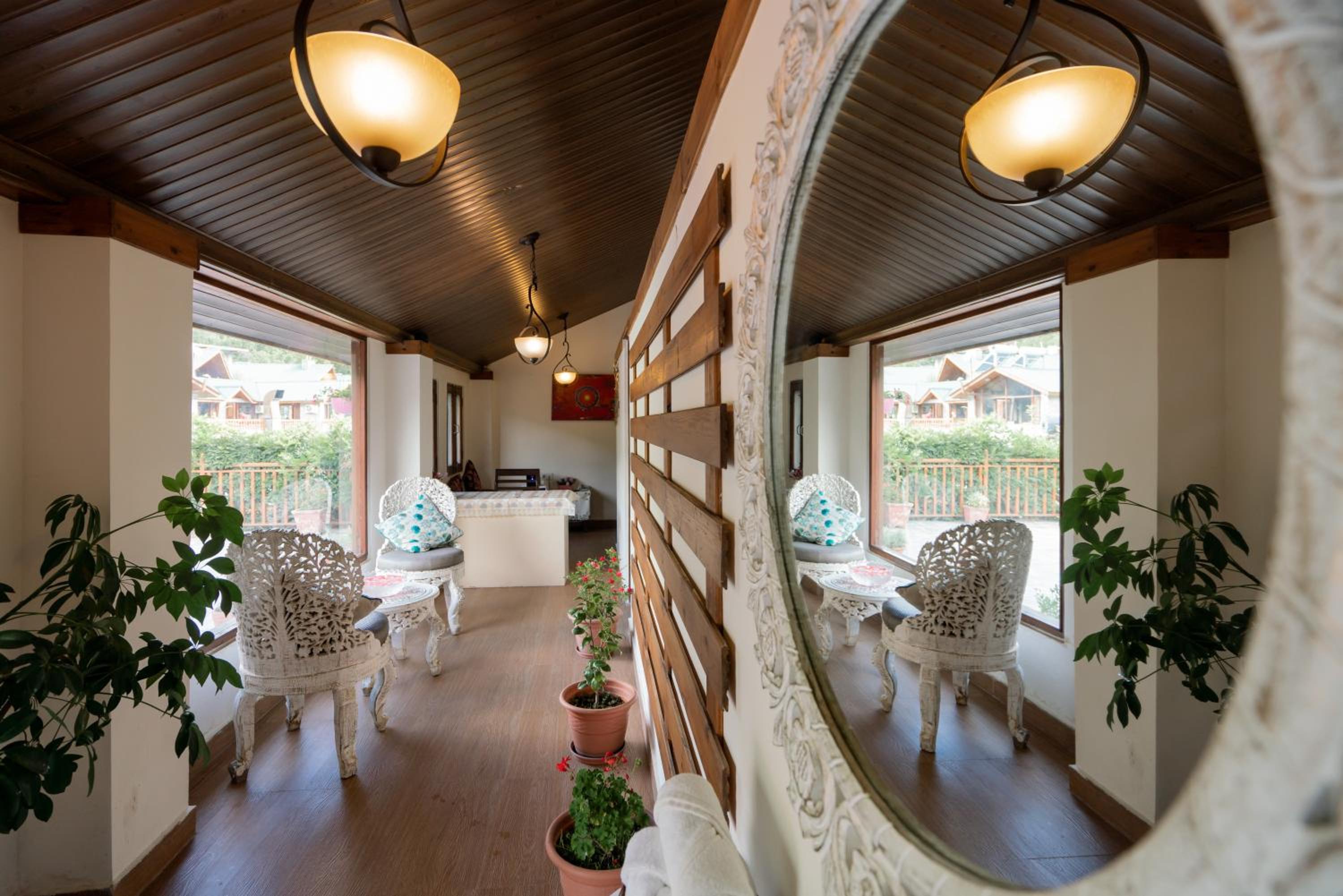 Larisa Resort Manali