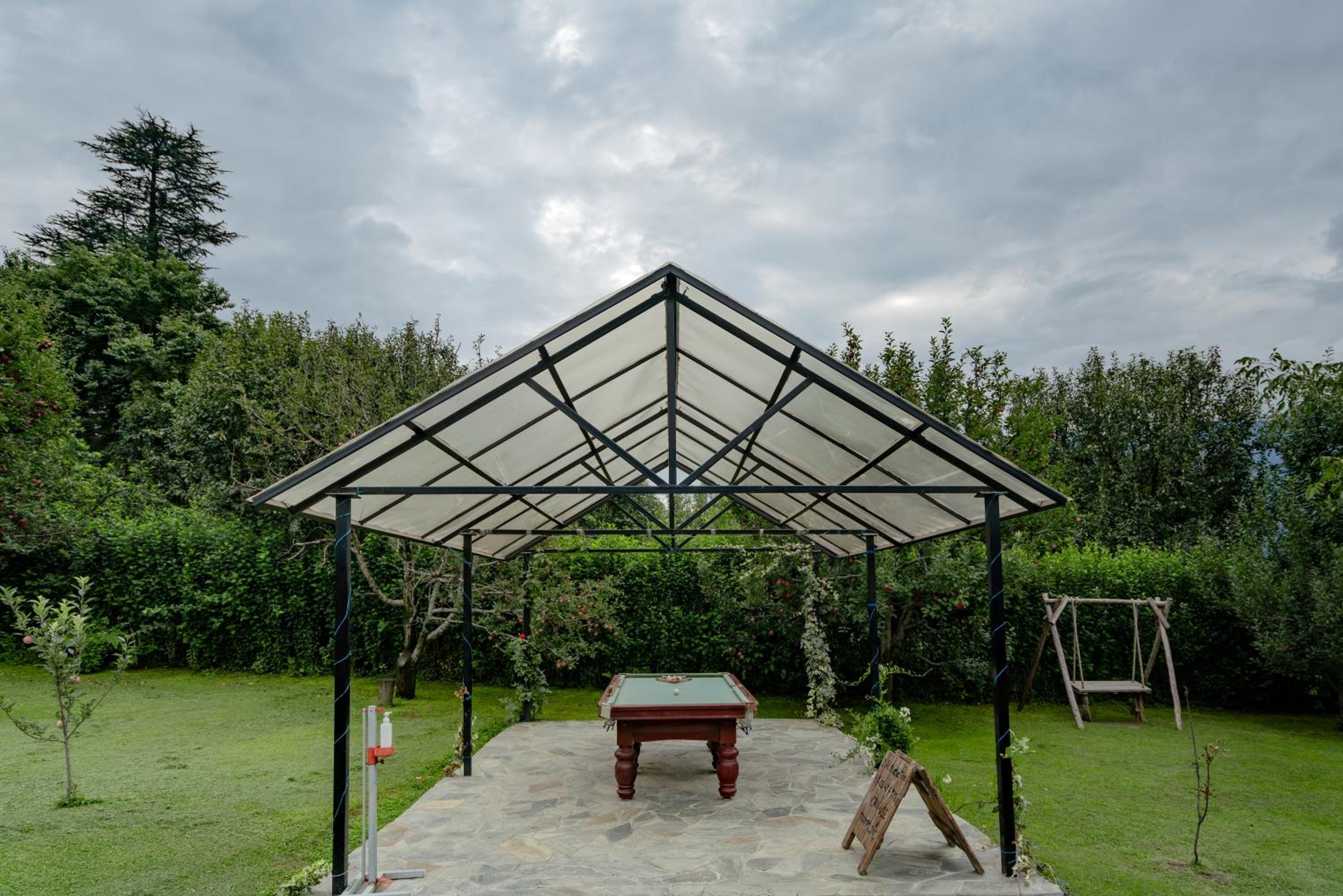 Larisa Resort Manali