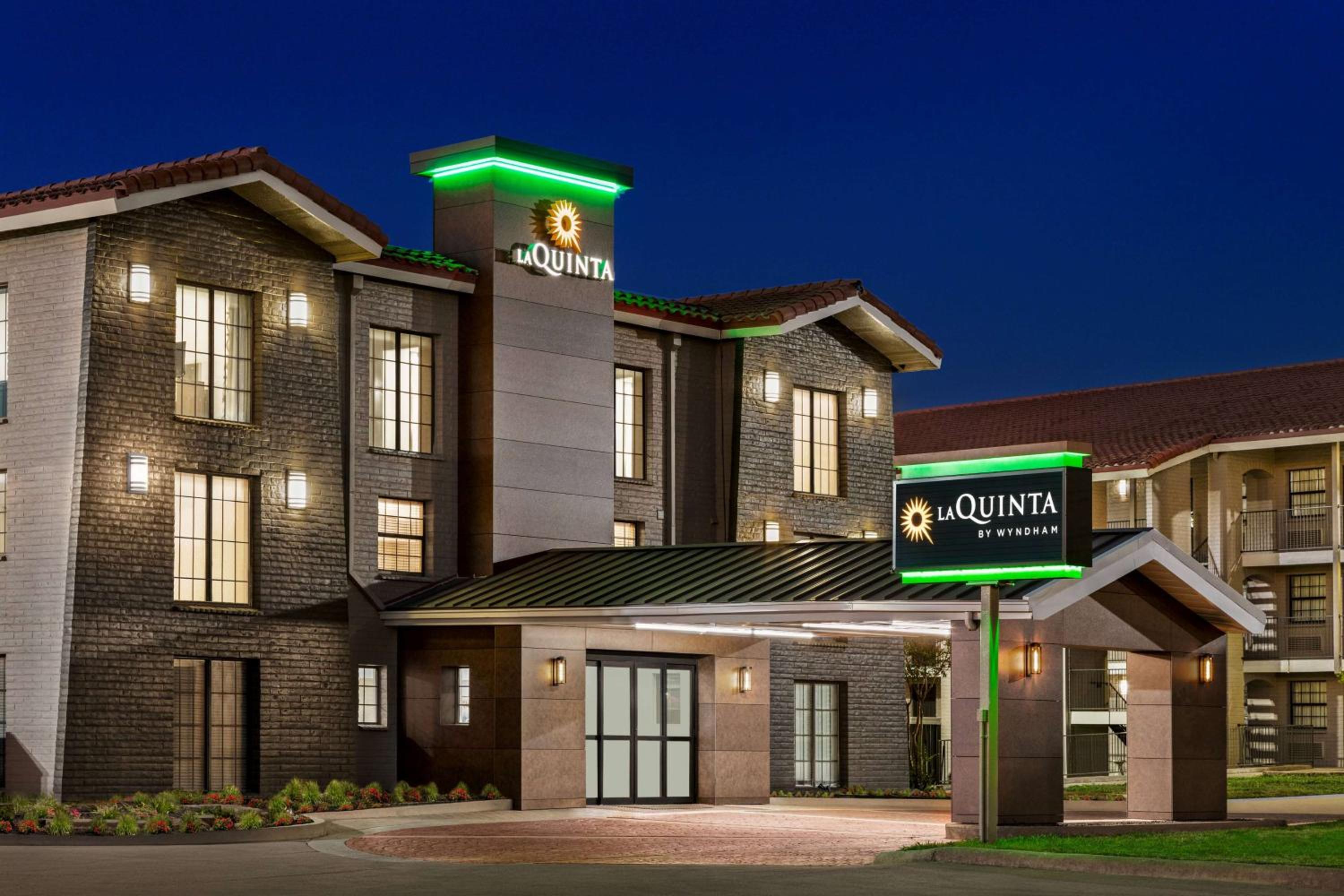 La Quinta Inn by Wyndham Temple view 2