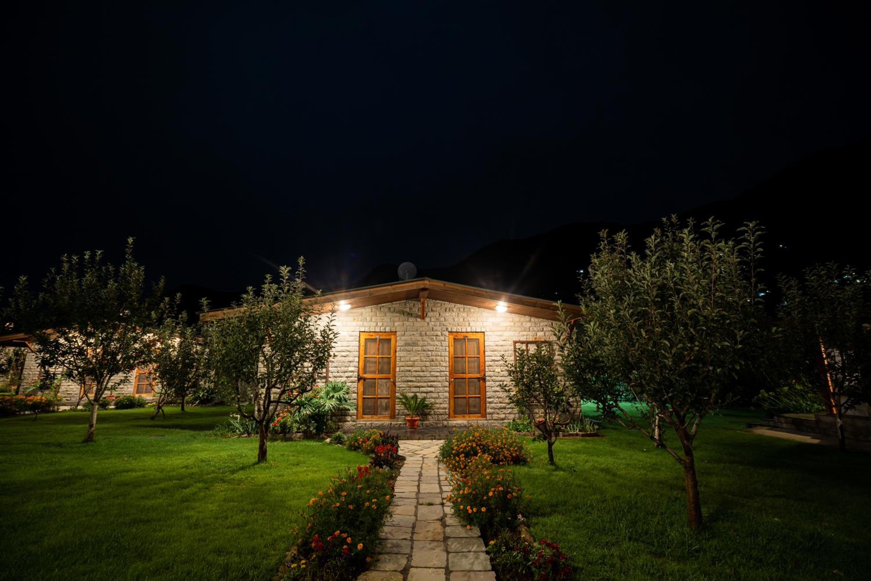 Larisa Resort Manali