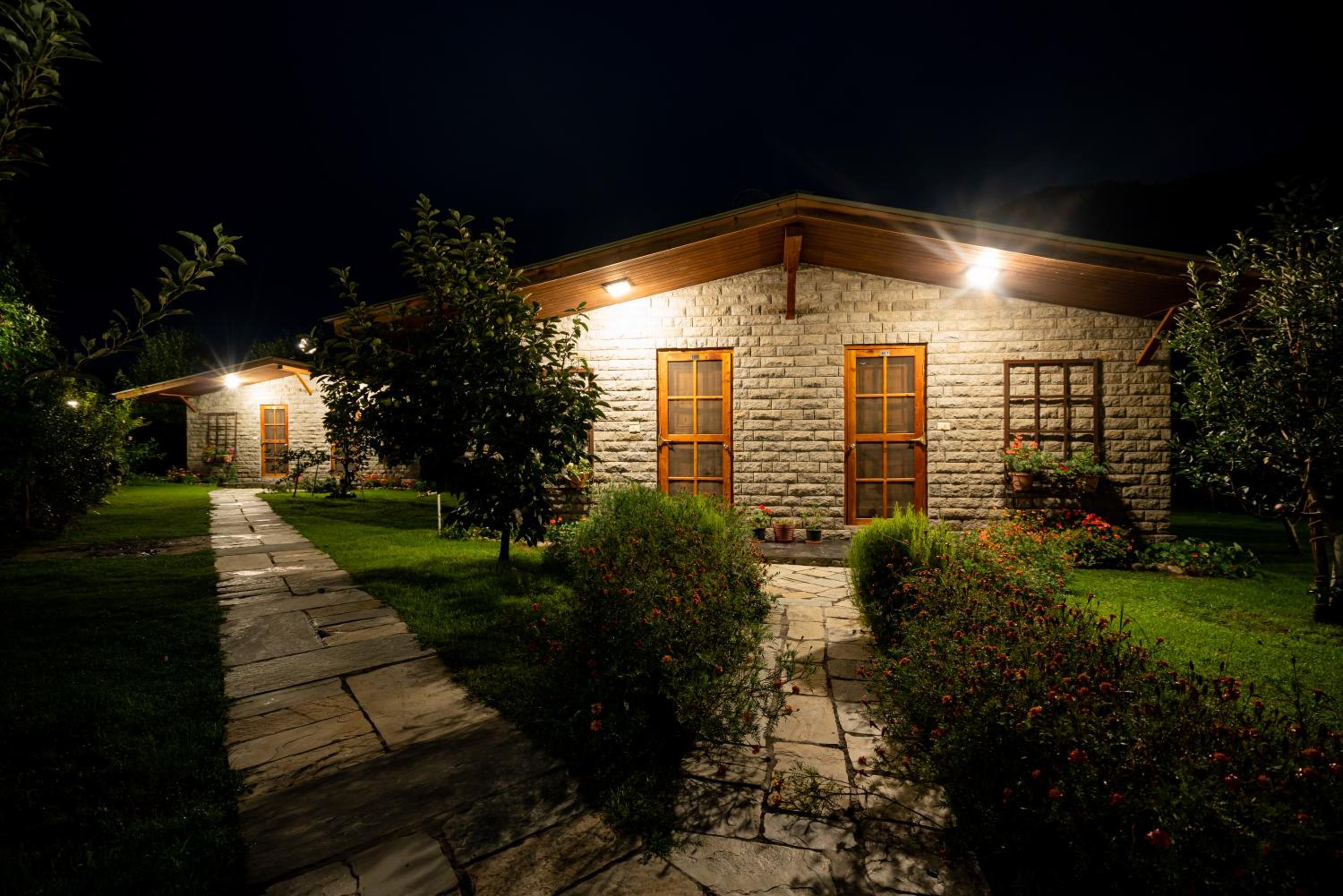 Larisa Resort Manali