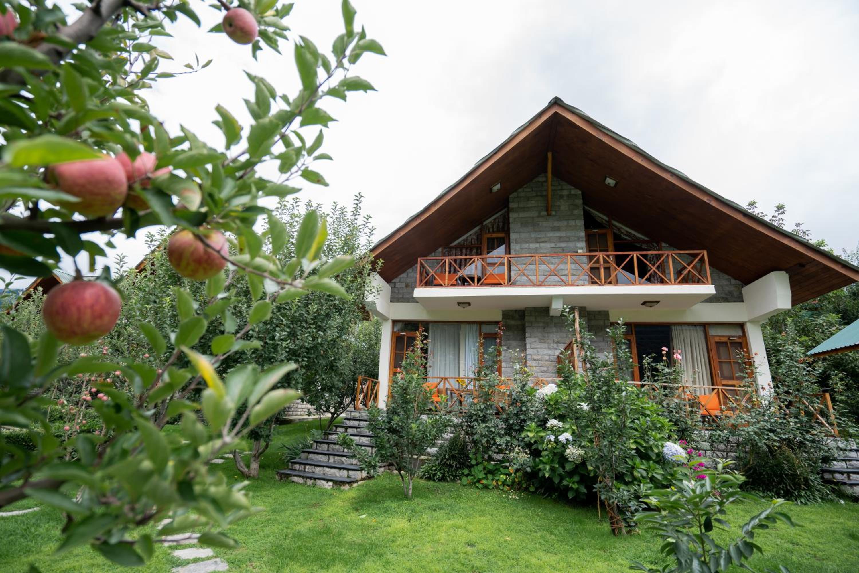 Larisa Resort Manali