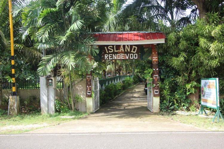 Island Rendevoo